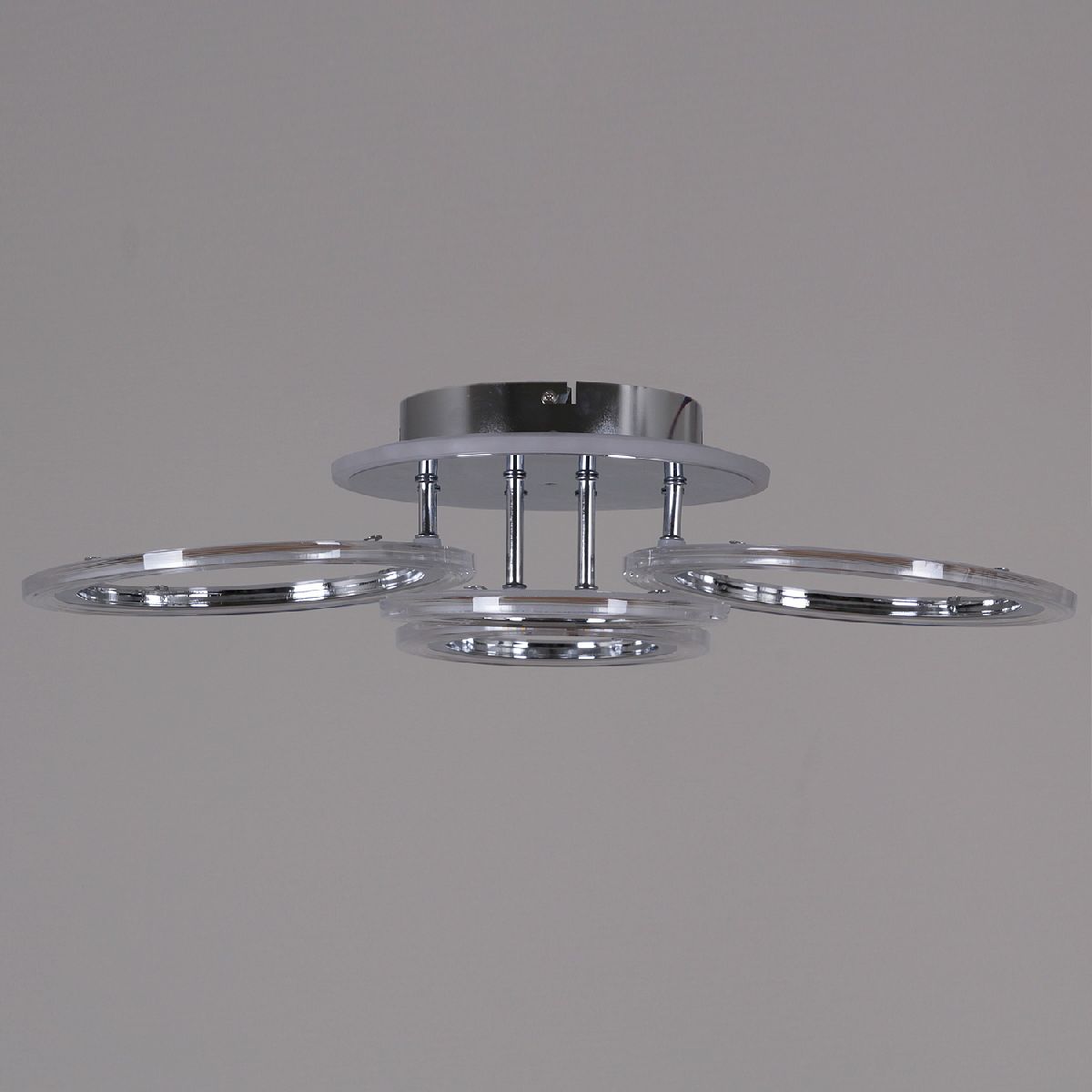 Потолочная люстра Reluce 09812-3.3-04C CR (RGB)