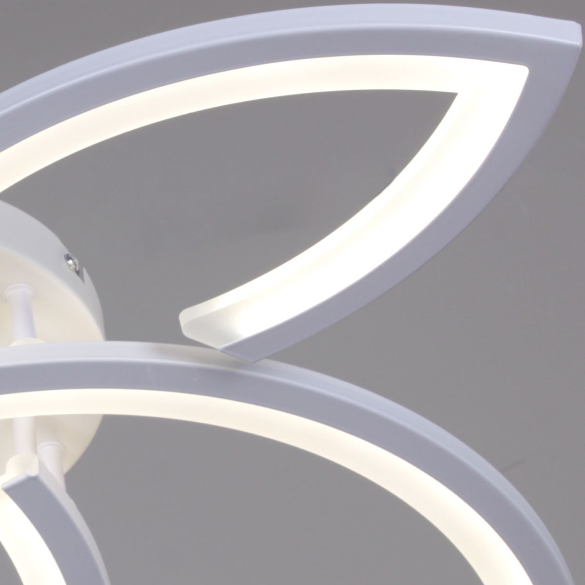 Потолочная люстра Reluce 54090-0.3-05 WH