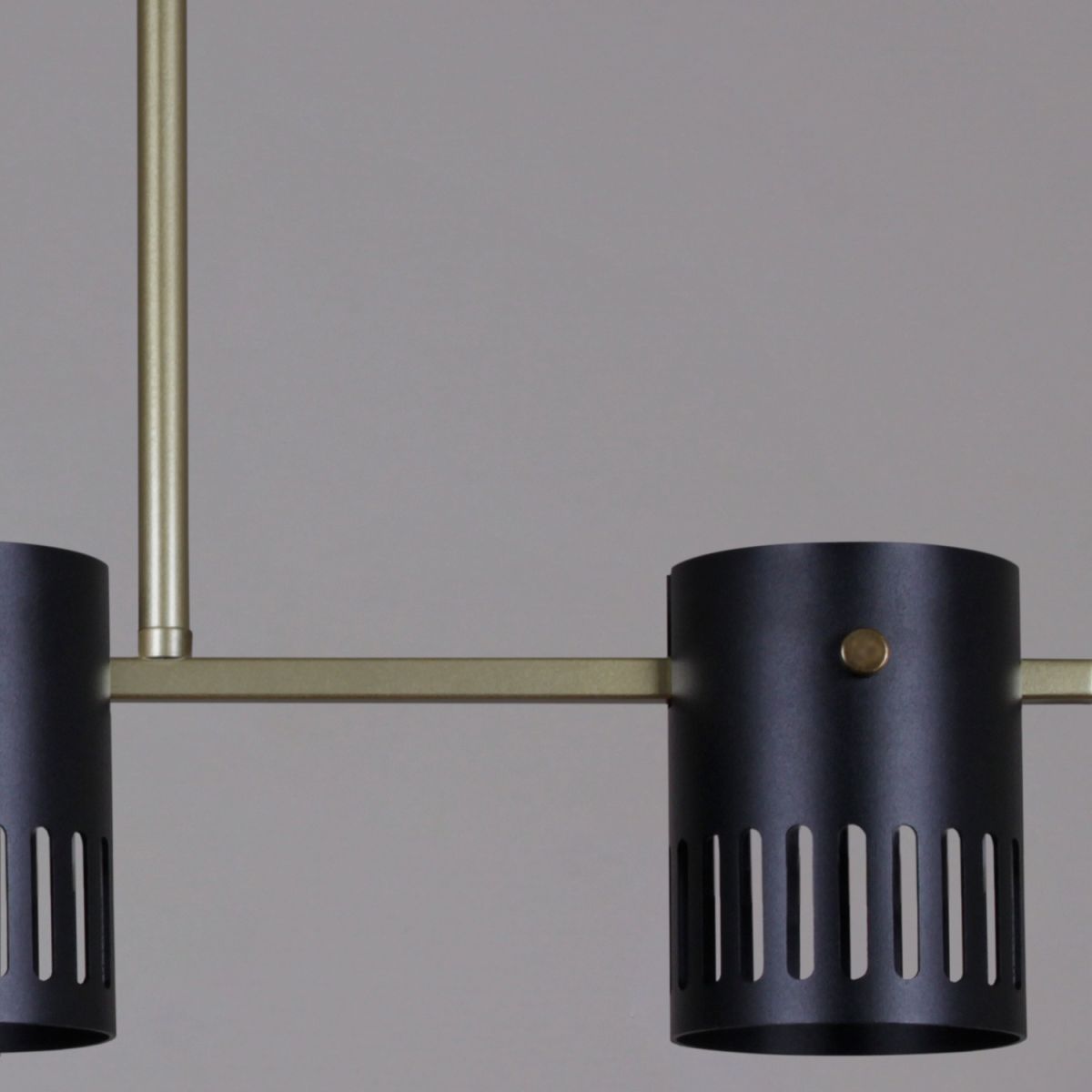 Потолочная люстра Reluce 06675-0.3-03 GD+BK GX53