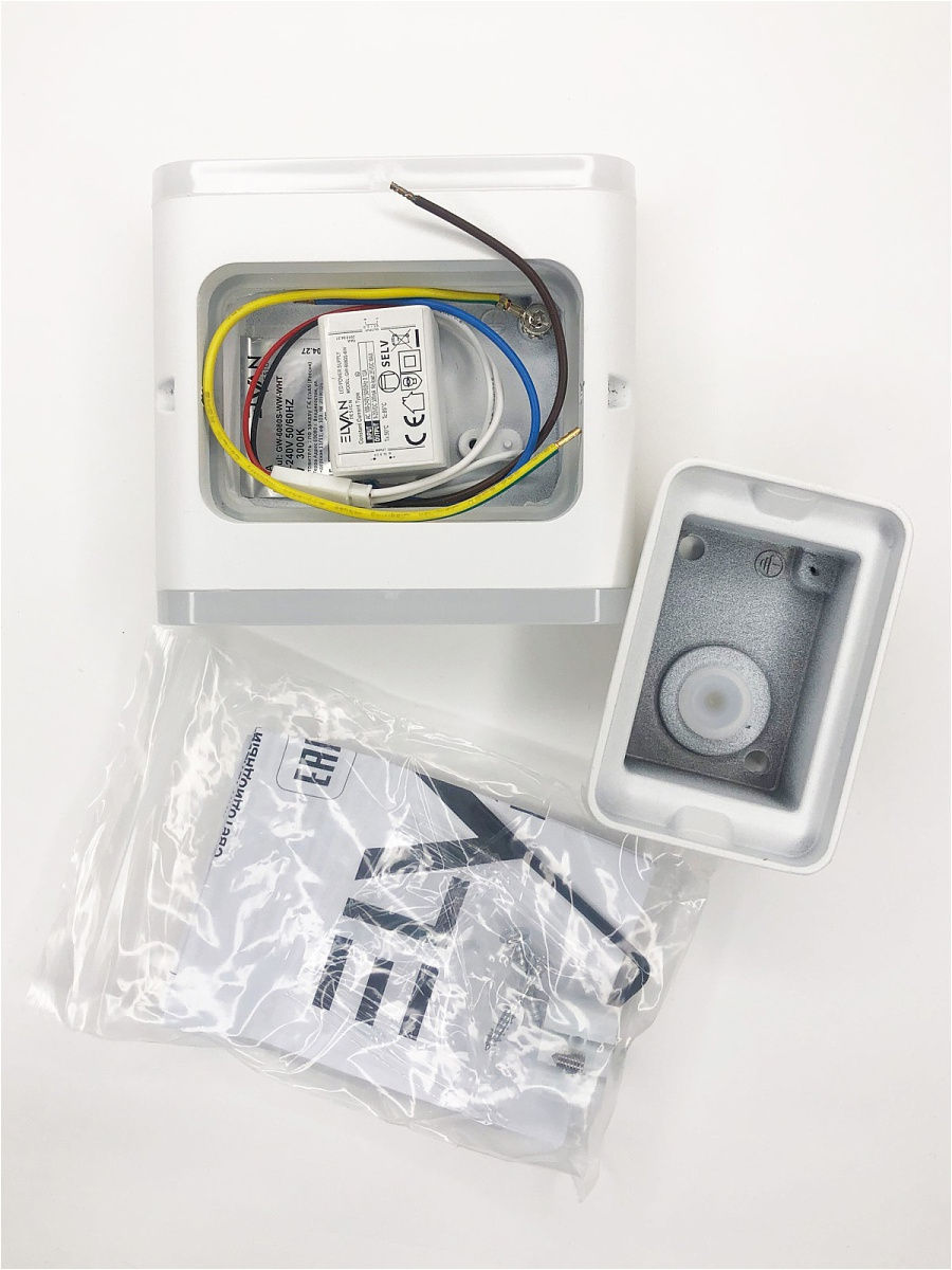 Уличный настенный светильник Elvan GW-6080S-6W-WW-WTH