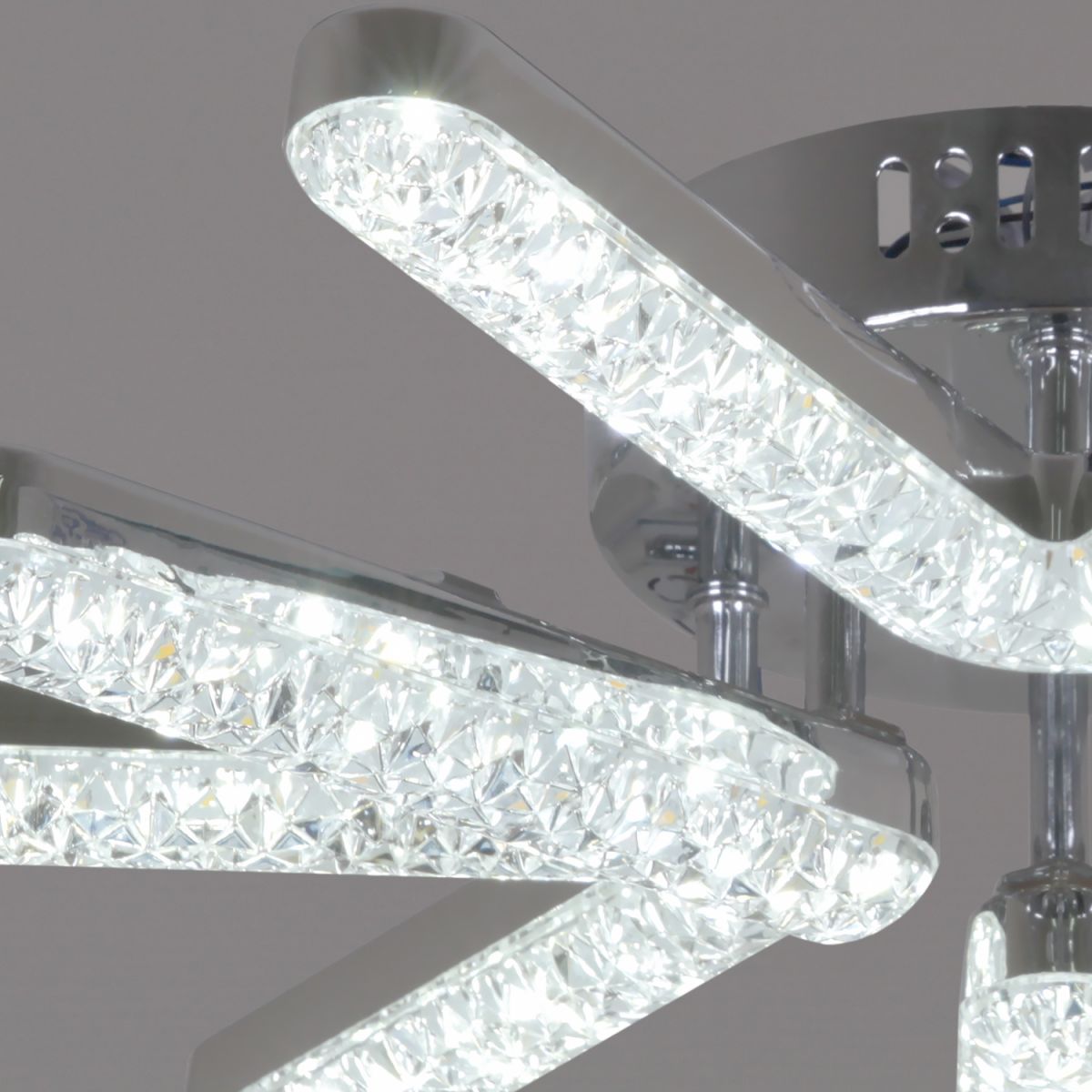 Потолочная люстра Reluce 13190-0.3-3+3 CR