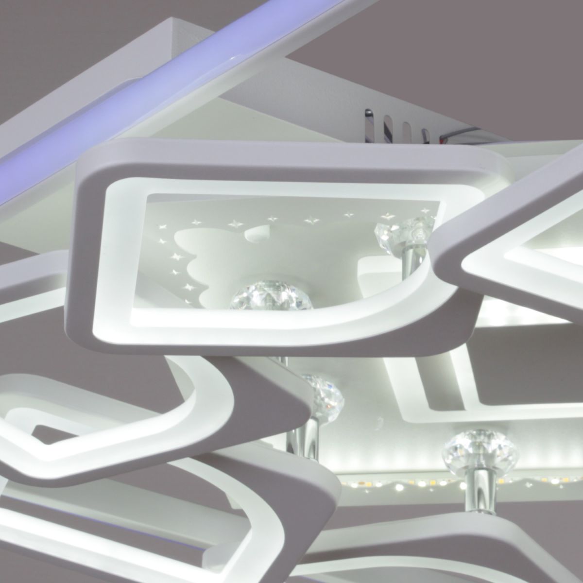 Потолочная люстра Reluce 09211-0.3-600 White