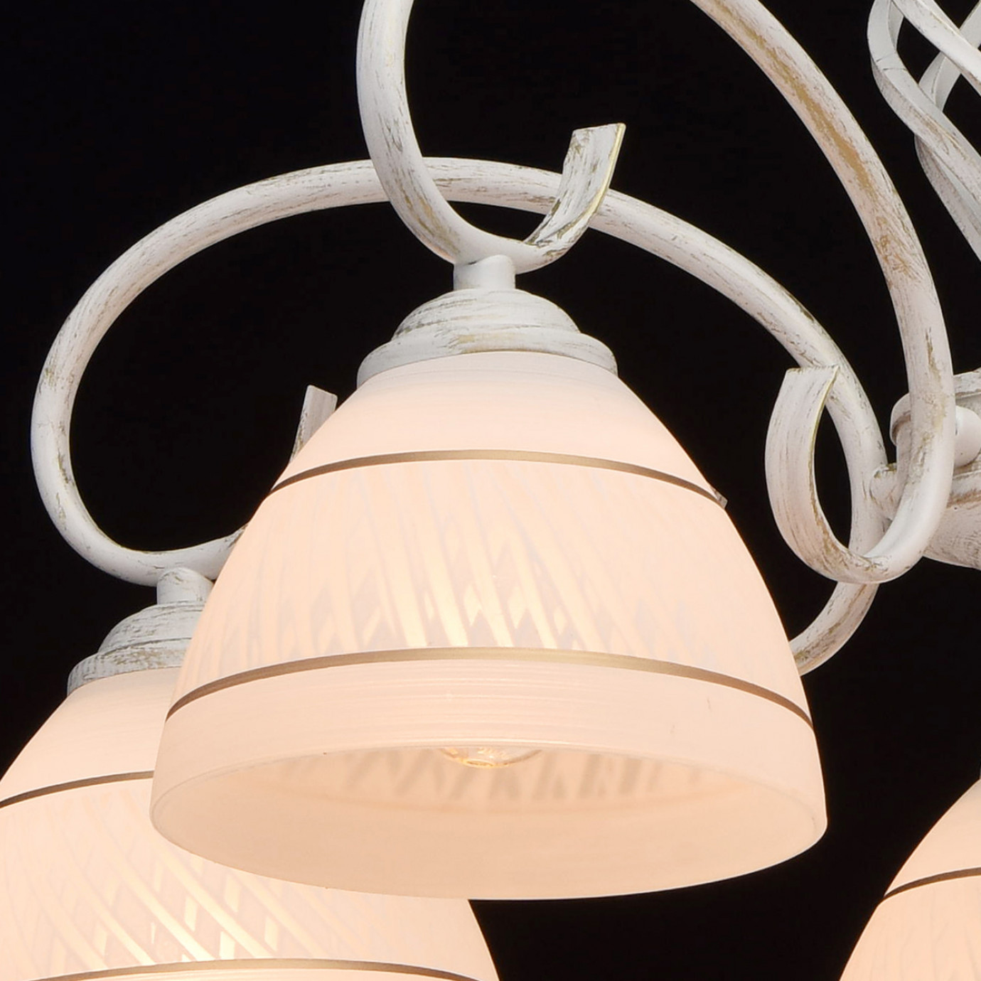 Подвесная люстра MW-Light Ариадна 105011105