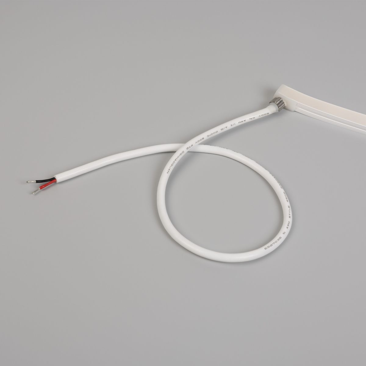 Светодиодная лента герметичная Arlight MOONLIGHT-3D-X544-10x10mm 24V Warm3000 (8 W/m, IP67, 5m, wire x1) (Вывод боковой) 055190