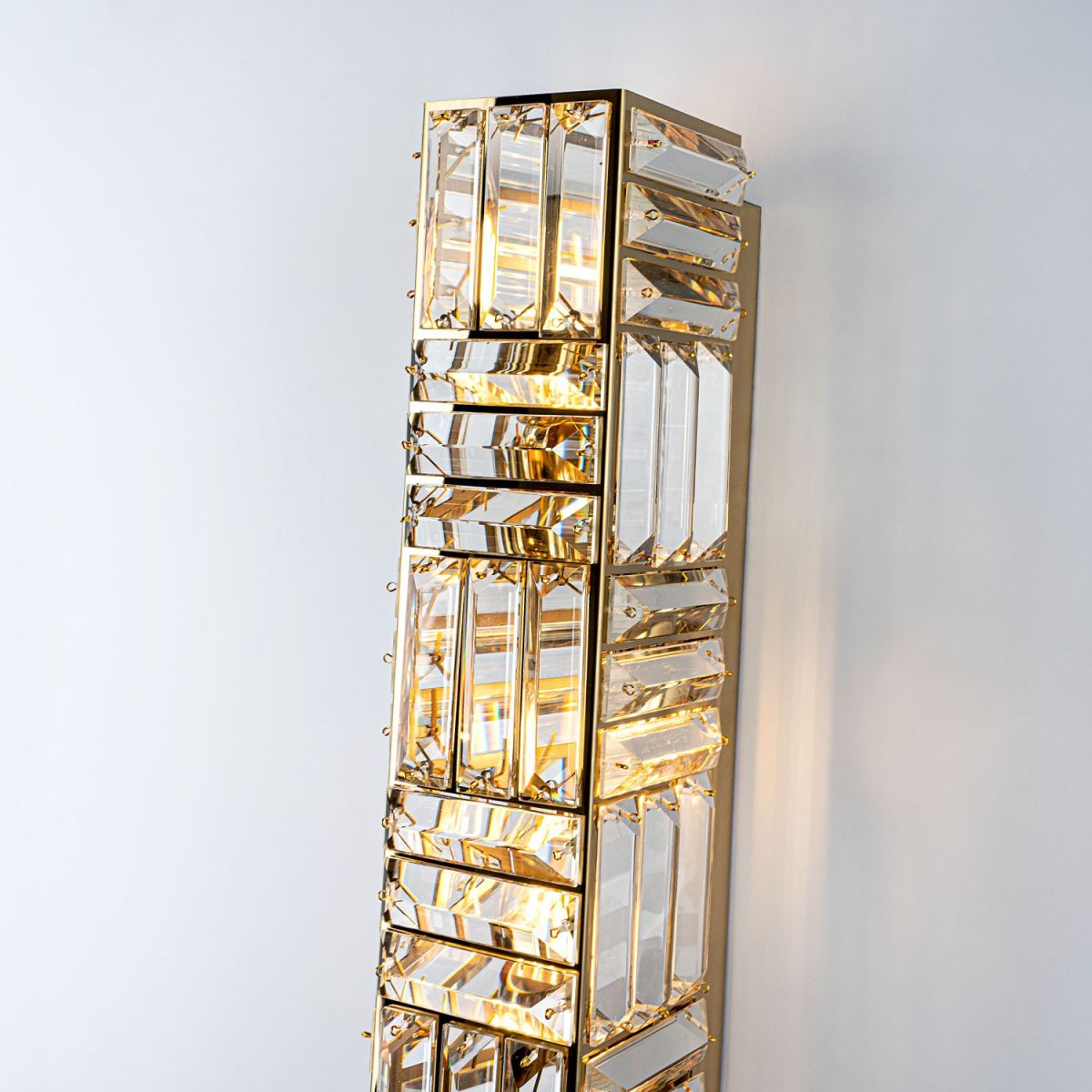 Настенный светильник Modelux ML.556.04 GD