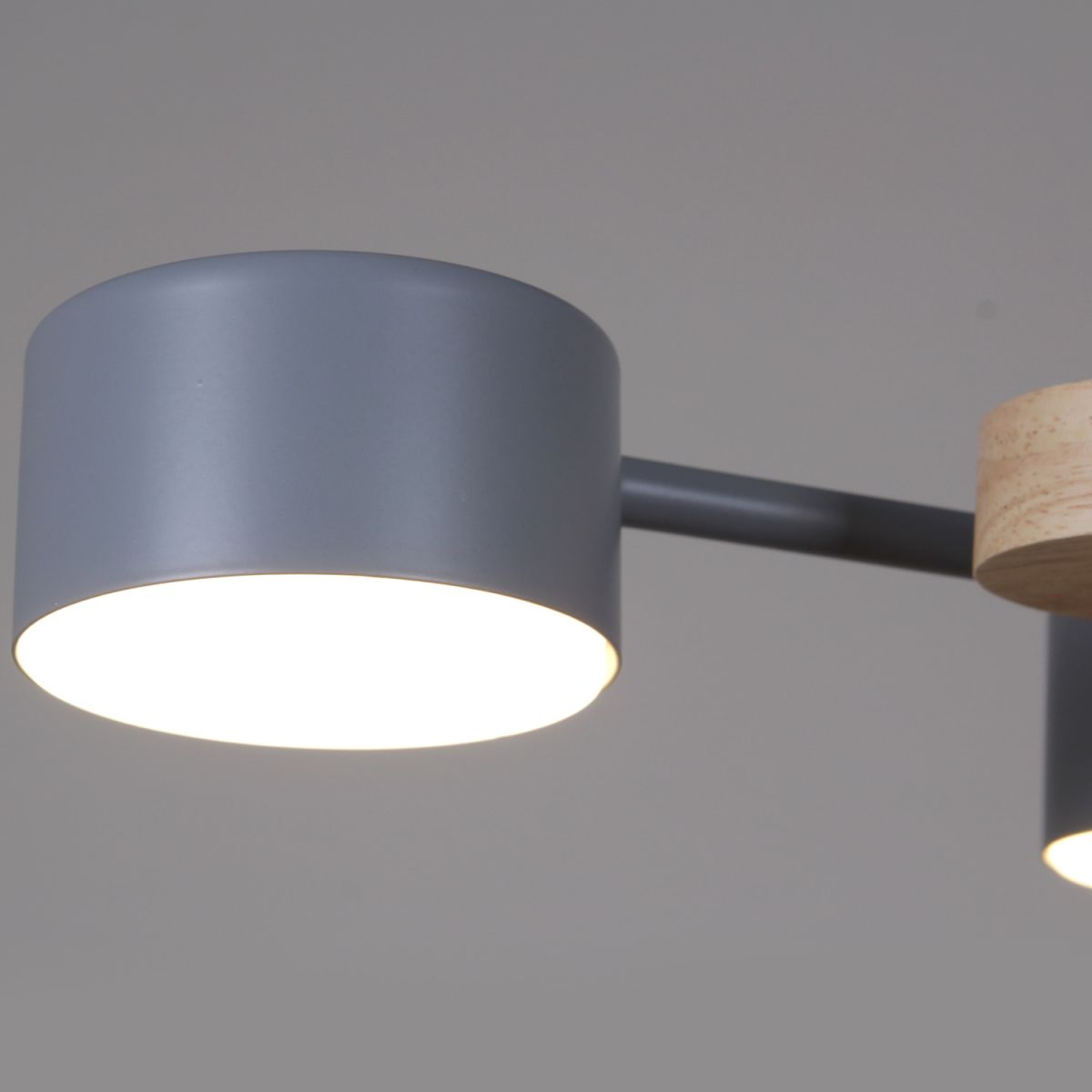 Люстра на штанге Reluce 03758-0.3-06 GREY+WOOD GX53