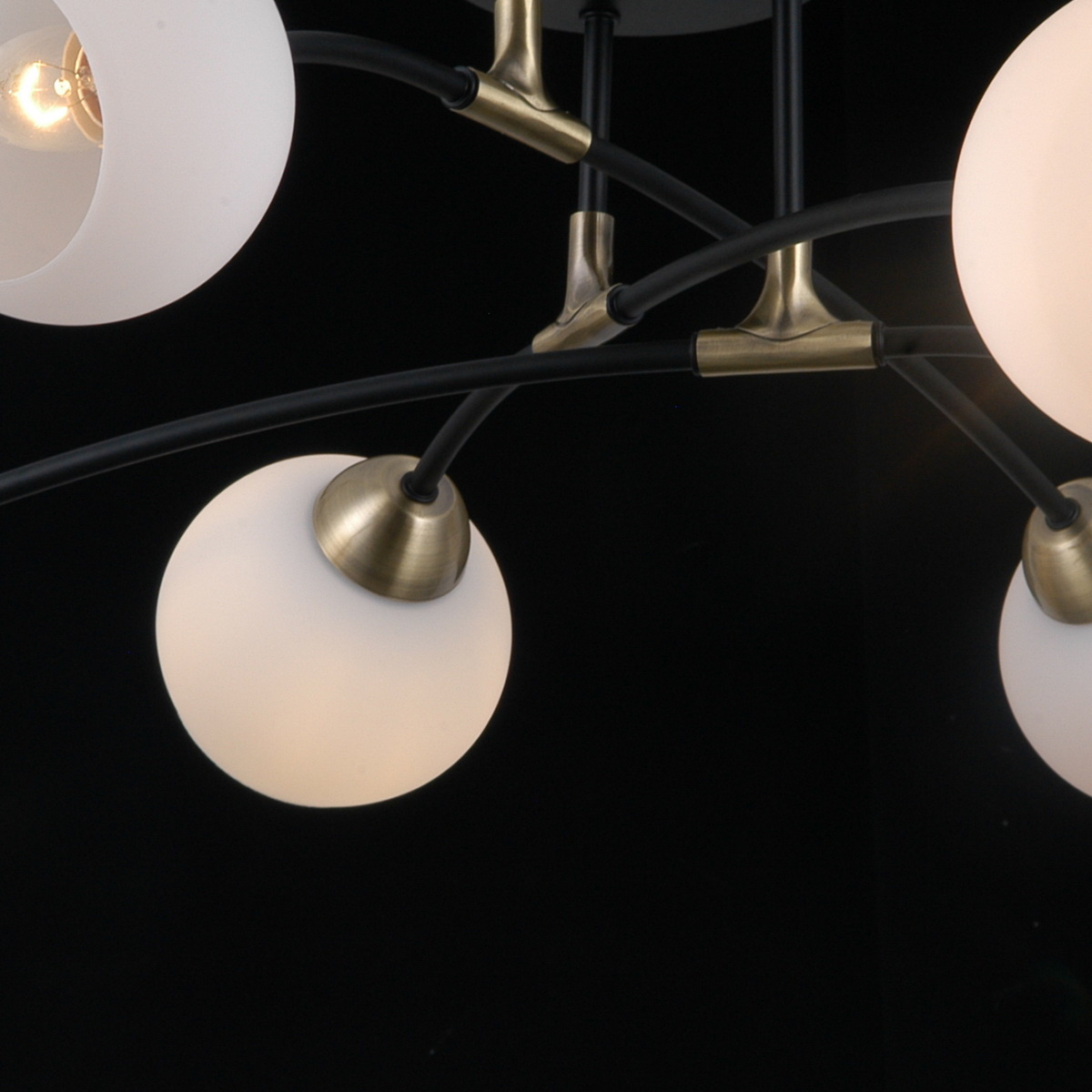 Люстра на штанге Illumico IL0299-6CSQ-79 BK AB