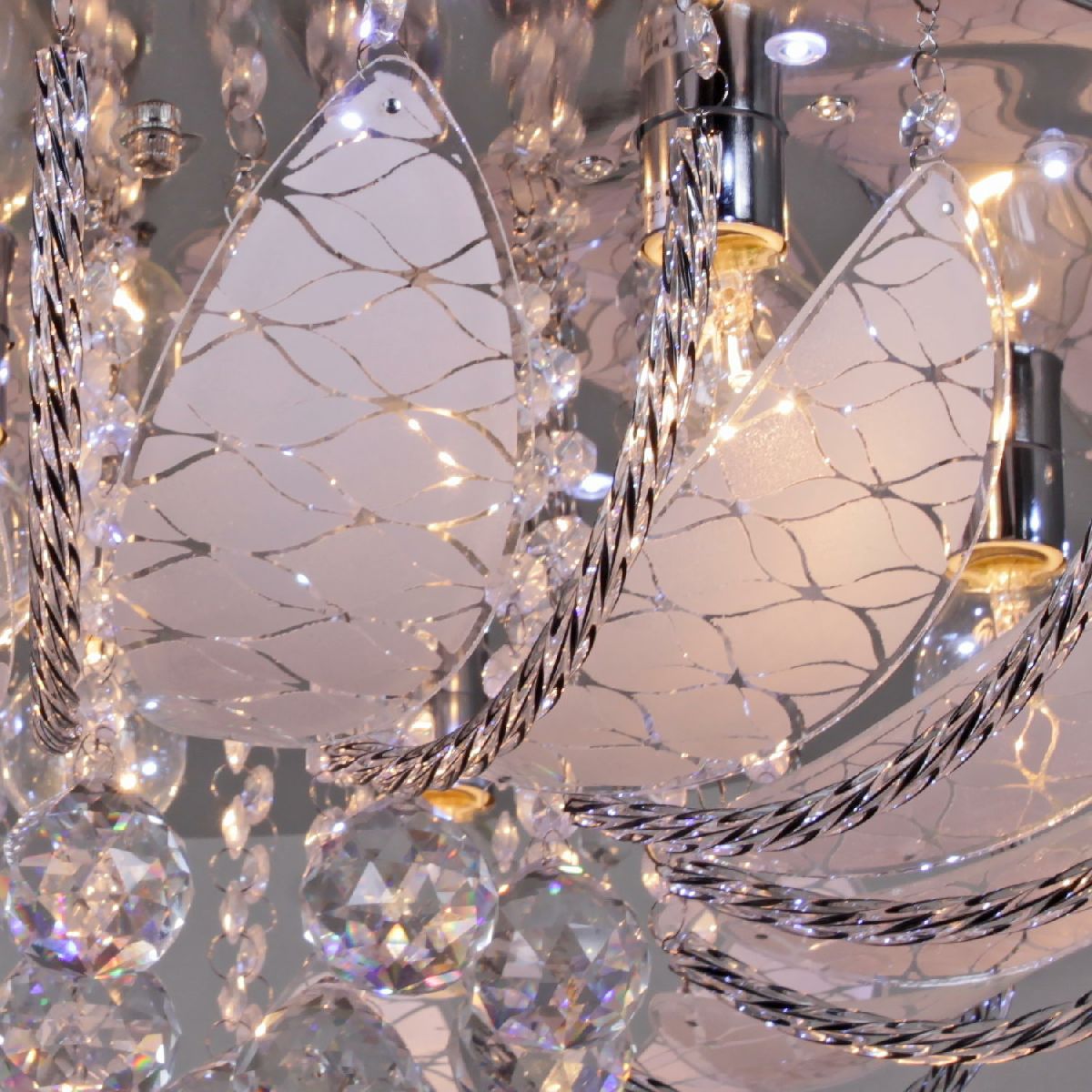 Потолочная люстра Reluce 55576-0.3-08