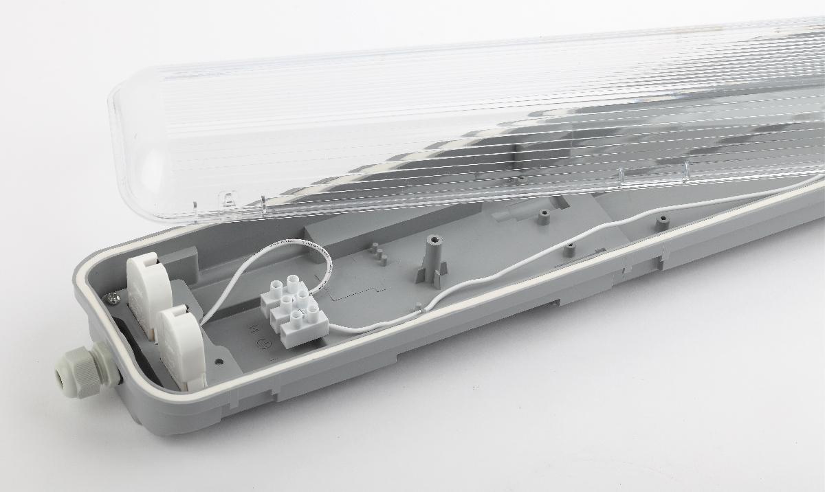 Линейный светодиодный светильник Эра SPP-101-0-002-120 Б0043658