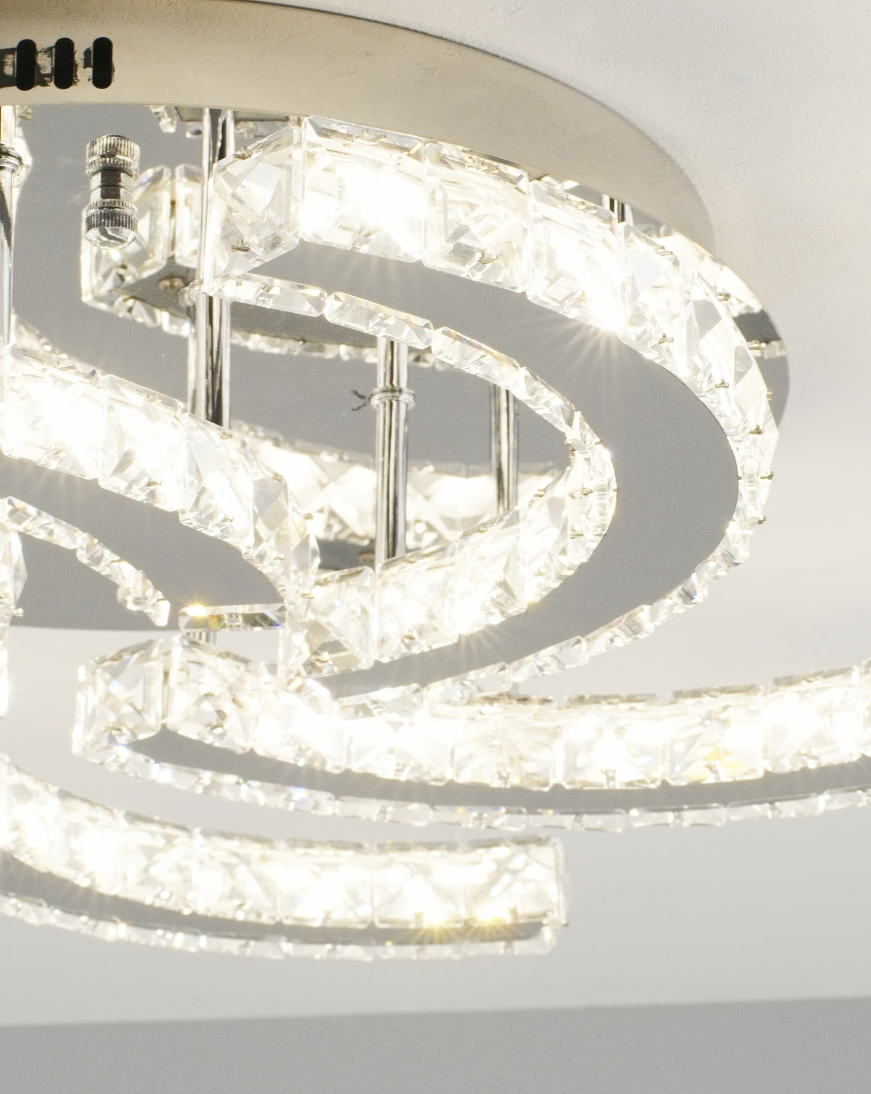 Потолочная светодиодная люстра Moderli Luna V1594-CL