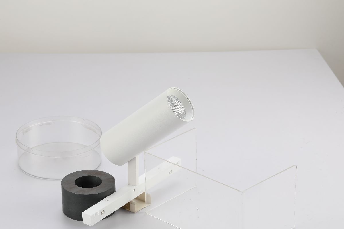 Трековый магнитный светильник iLedex Vision 4822-005-D34-8W-40DG-4000K-WH