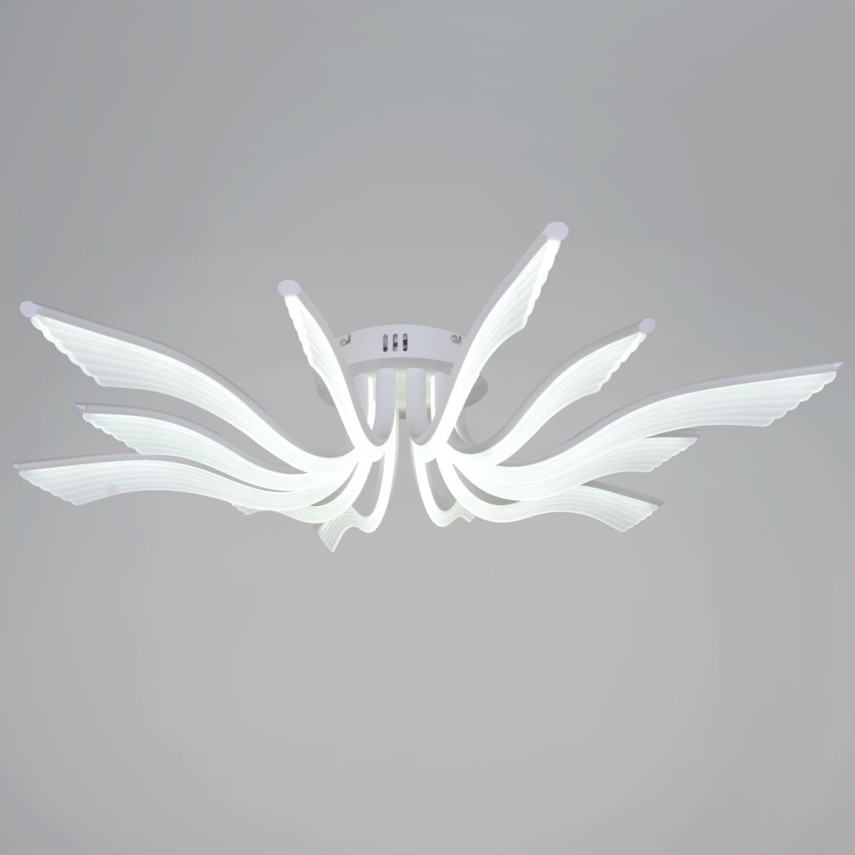 Потолочная люстра Reluce 35390-0.3-6+6 white