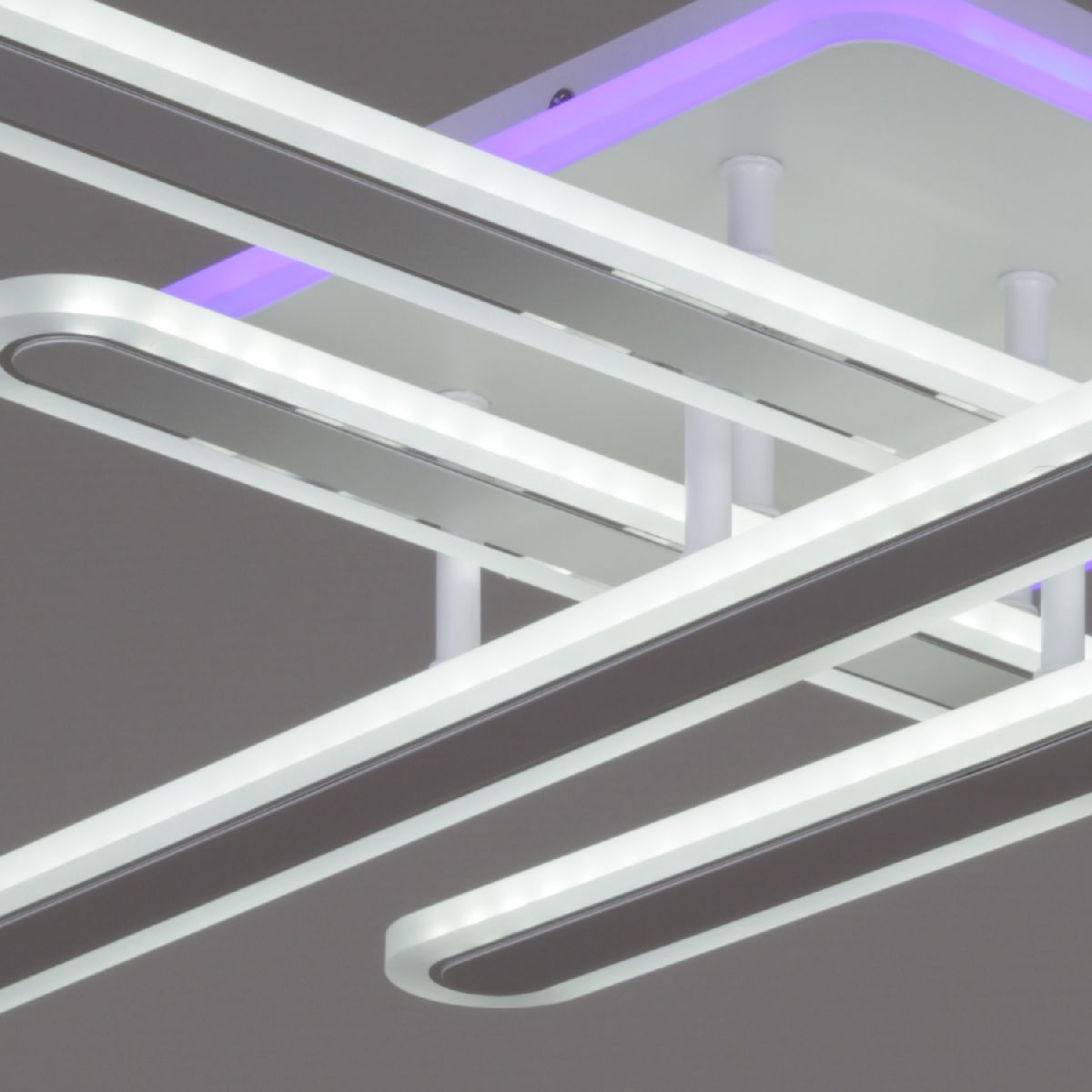 Потолочная люстра Reluce 73030-0.3-04