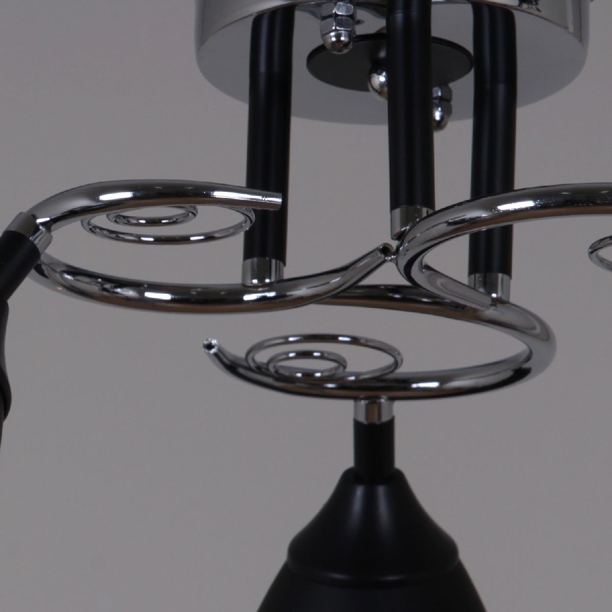 Потолочная люстра Reluce 70139-3.3-03 CR+BK