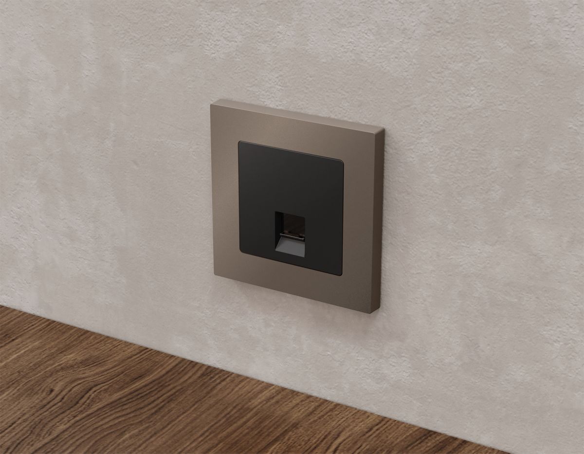 Комплект механизма компьютерной розетки RJ-45 экранированной с автоматической защитной шторкой Alfa Черный матовый Quant Ambrella Volt MA812005 (AP8120, VM185)