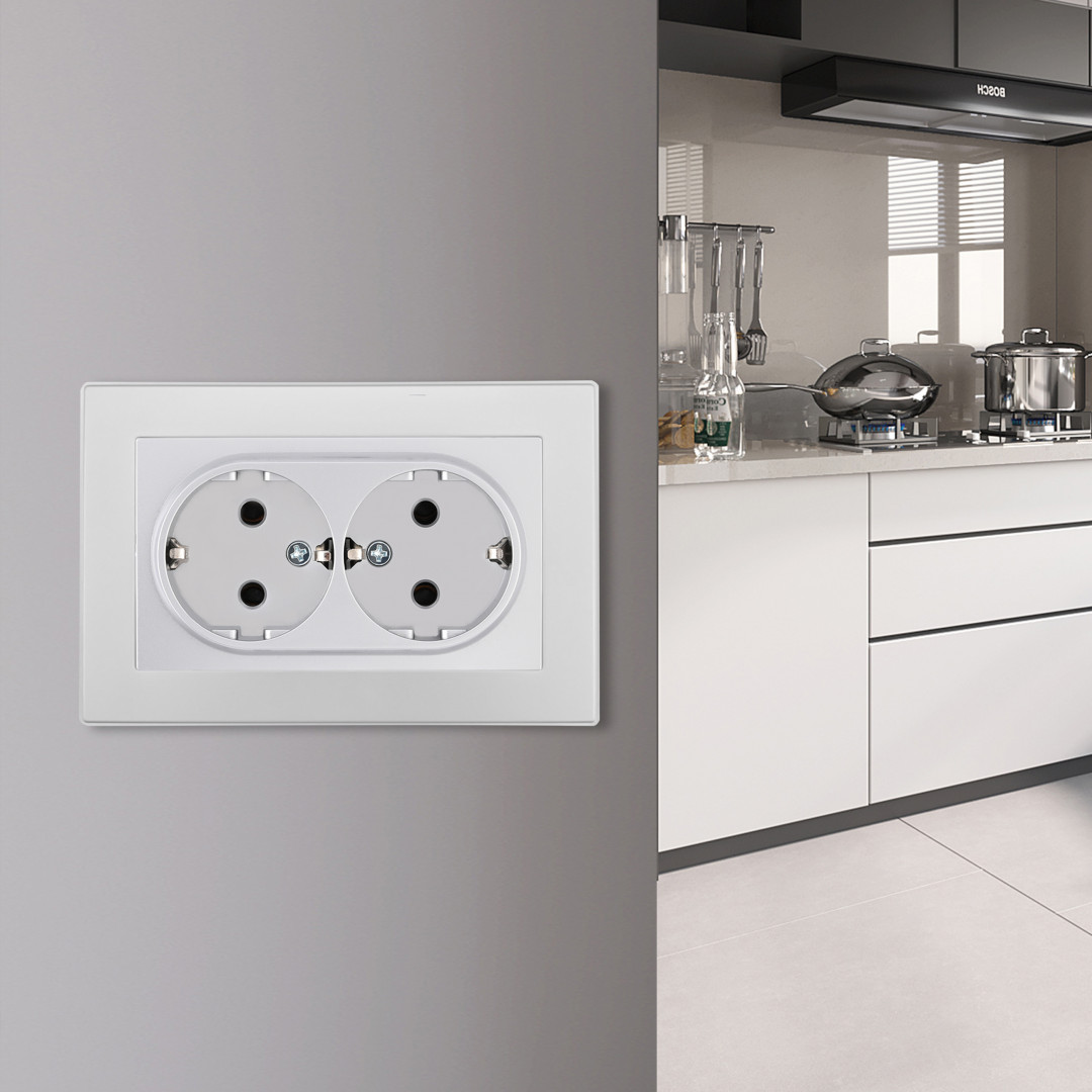 Розетка двойная с/з и шторками Arte Milano SET06-double-40-2 silver