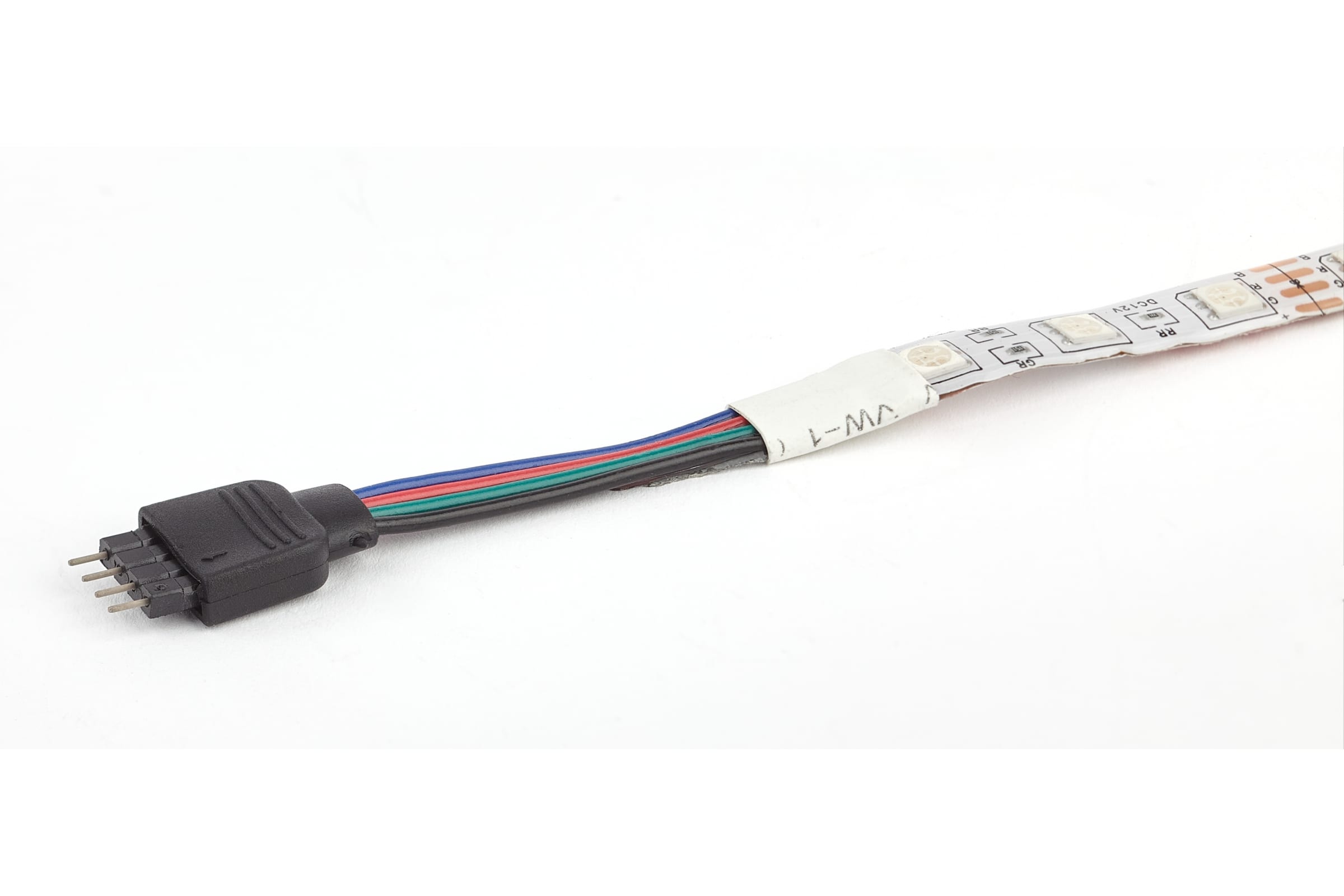 Светодиодная влагозащищенная лента ЭРА 14,4W/m 60LED/m 5050SMD RGB 5M 5050kit-14,4-60-12-IP65-RGB-5m Б0043070