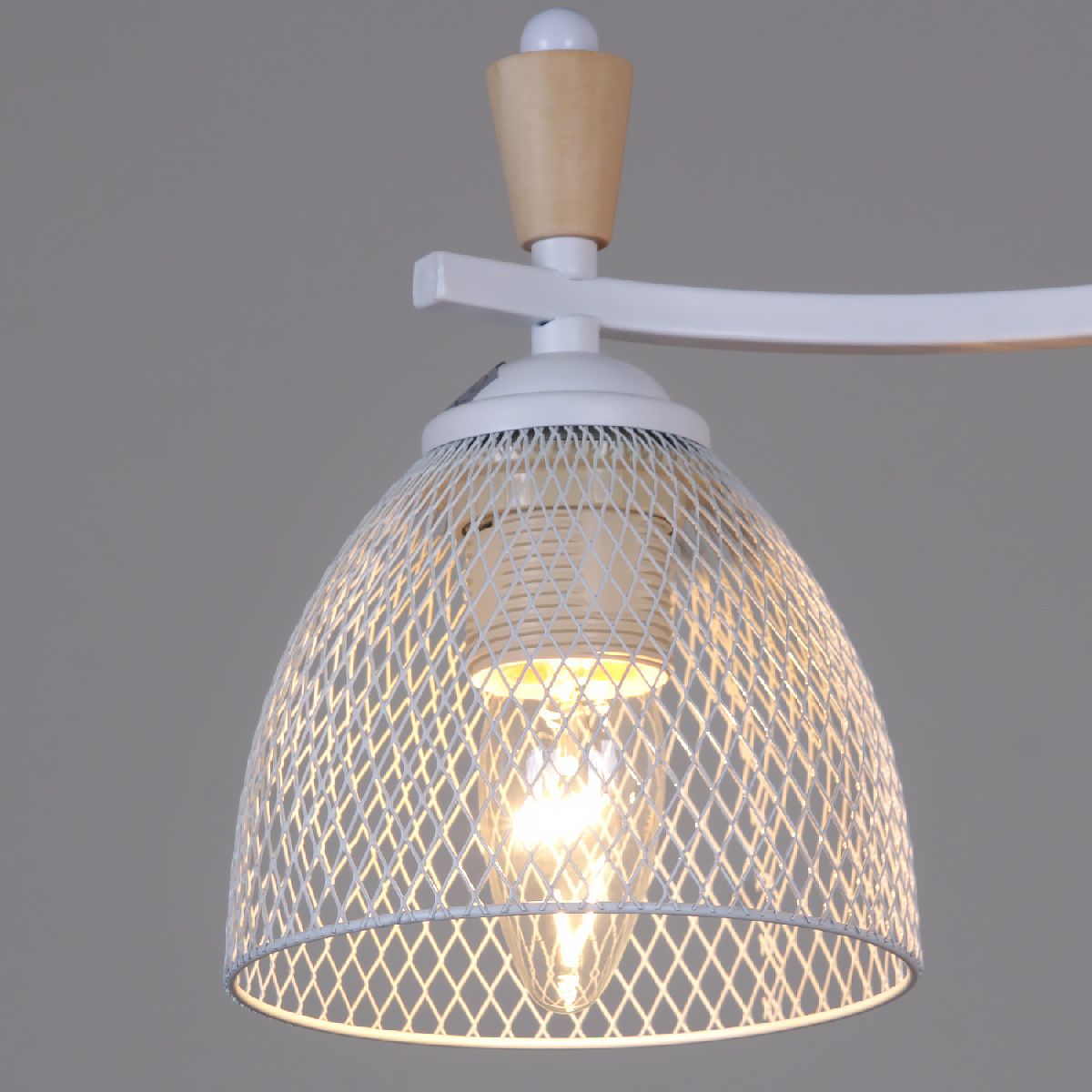 Потолочная люстра Reluce 01589-3.3-04 WH+WOOD