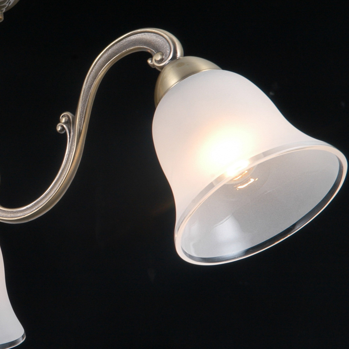 Люстра на штанге Illumico IL0427-3CSQ-29 AB