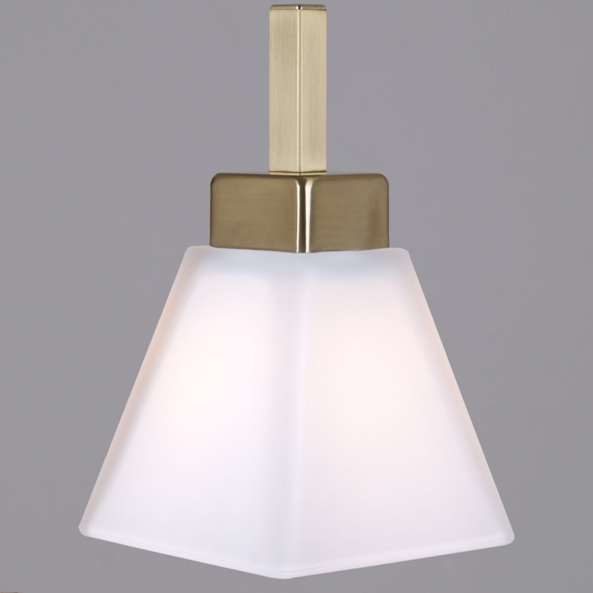 Люстра на штанге Reluce 03570-0.3-05