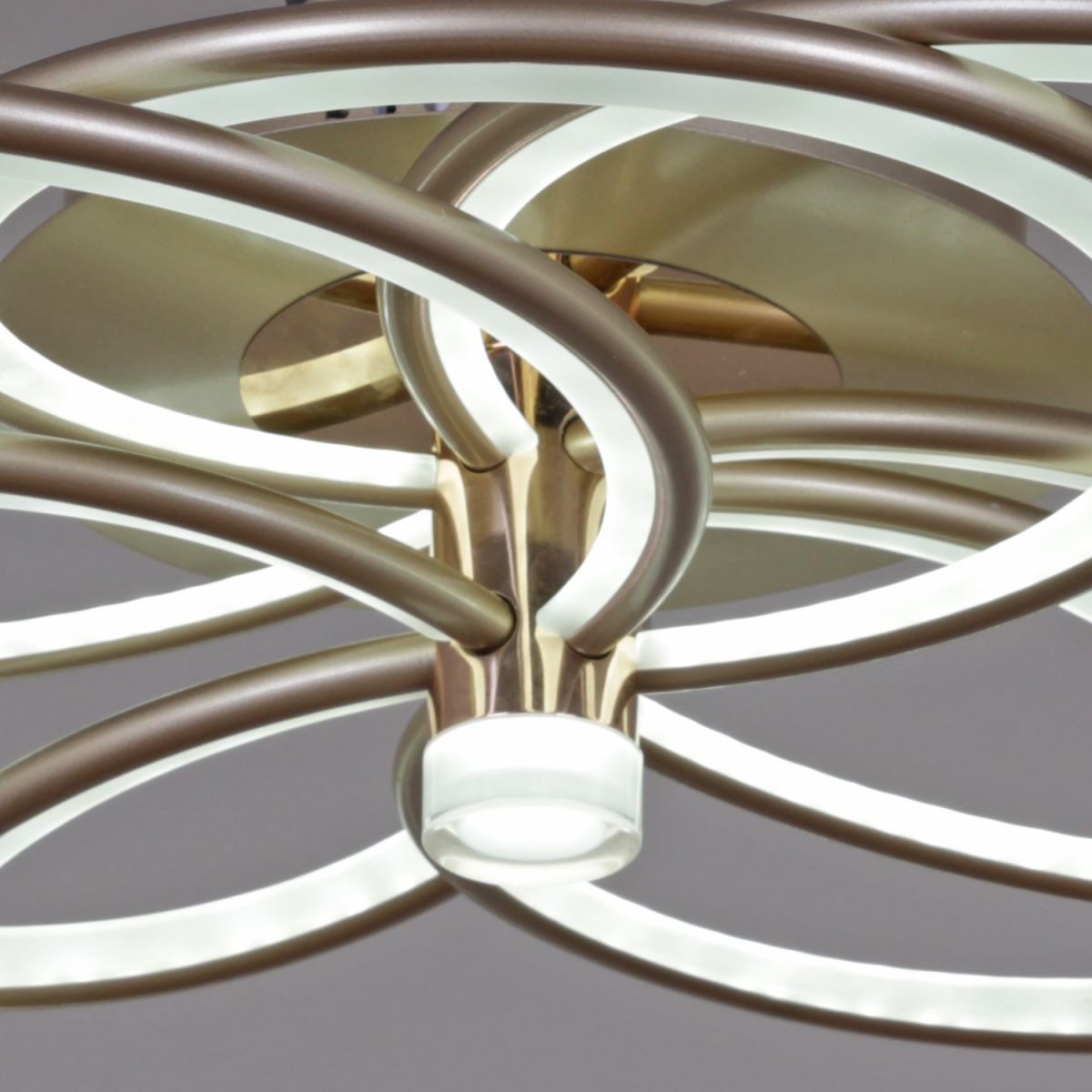 Потолочная люстра Reluce 09246-0.3-3+3 Champaign silver