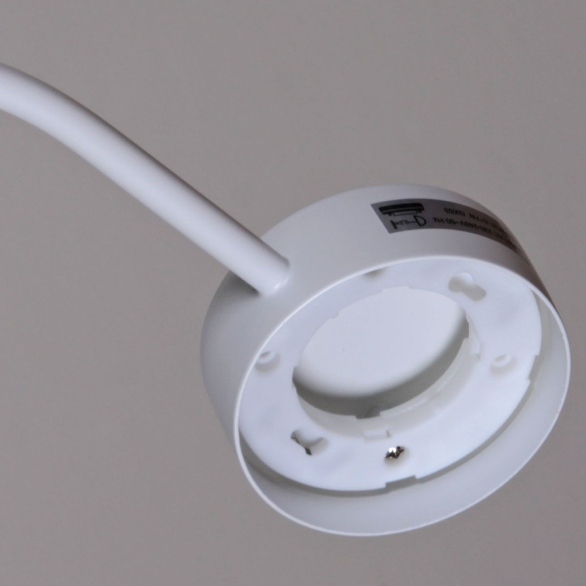 Люстра на штанге Reluce 92860-0.3-08 WT+WOOD GX53