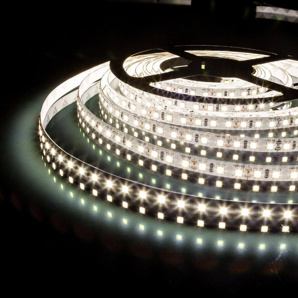 Светодиодная лента Elektrostandard 12V 9,6W 120Led 2835 IP65 дневной белый, 5м 4690389167041