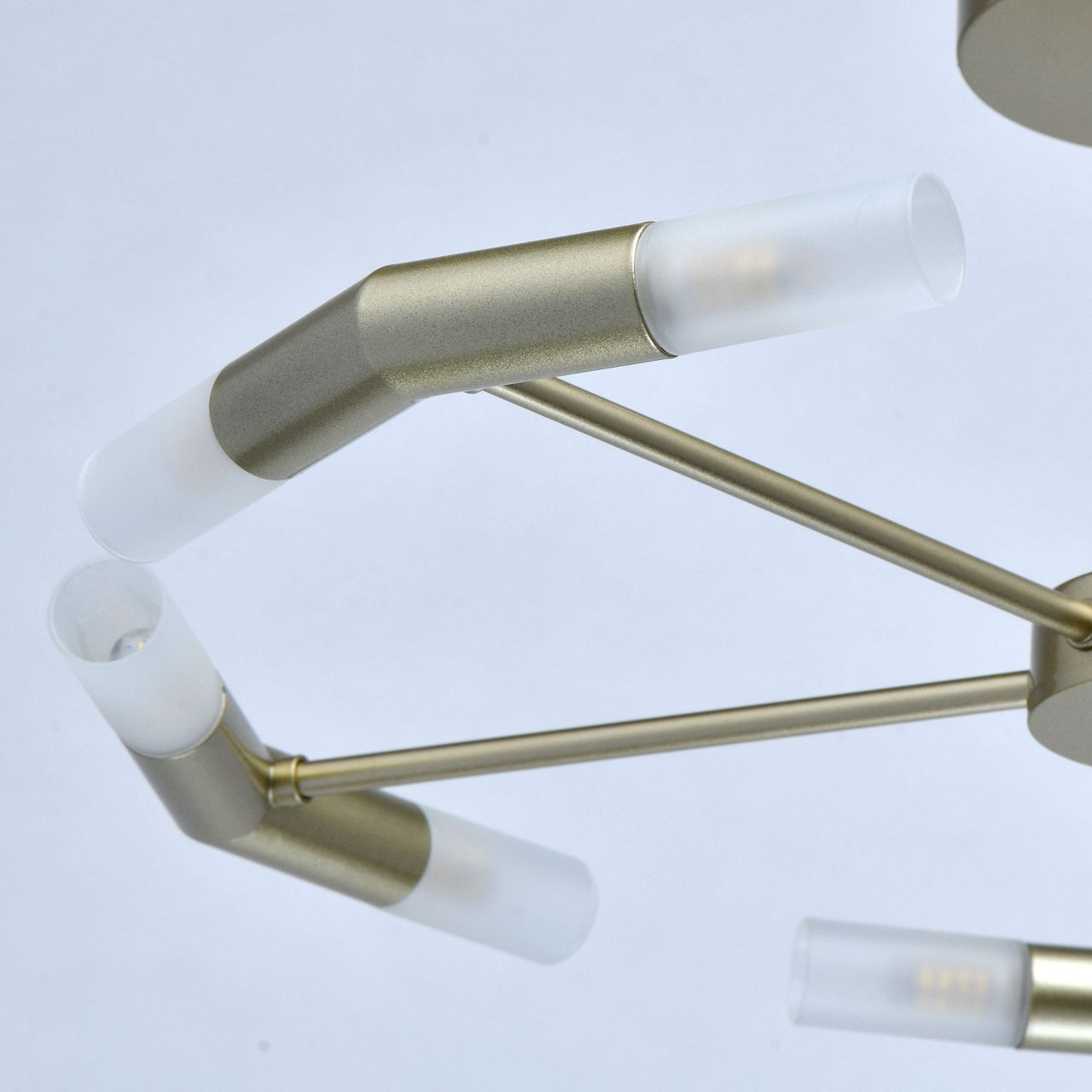 Потолочная люстра De Markt City Олимпия 638014310