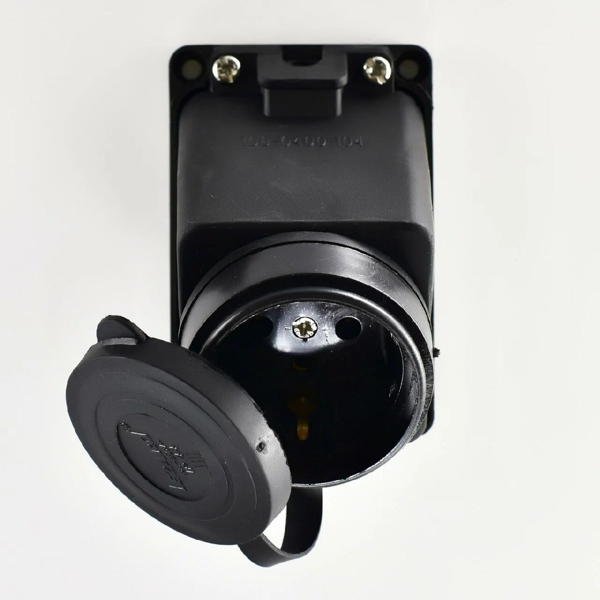 Розетка наружная с заглушкой Lezard Каучук 106-0400-0104/104