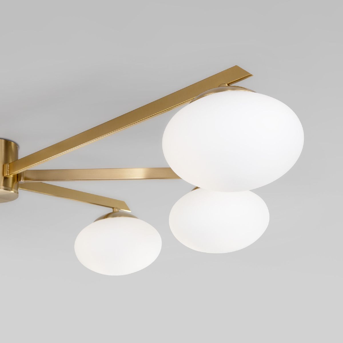 Потолочная led люстра Eurosvet Opaline 70220/6 латунь Smart a065766