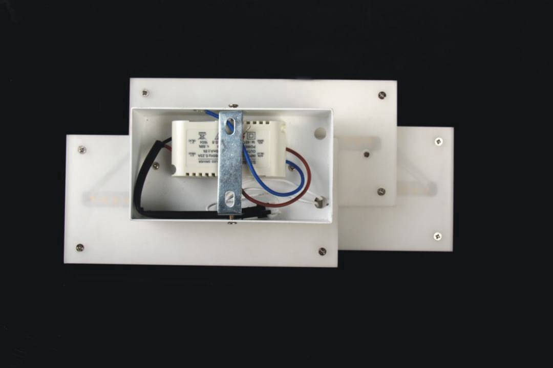 Настенный светильник DesignLed GW-6809-9-WH-NW 002392