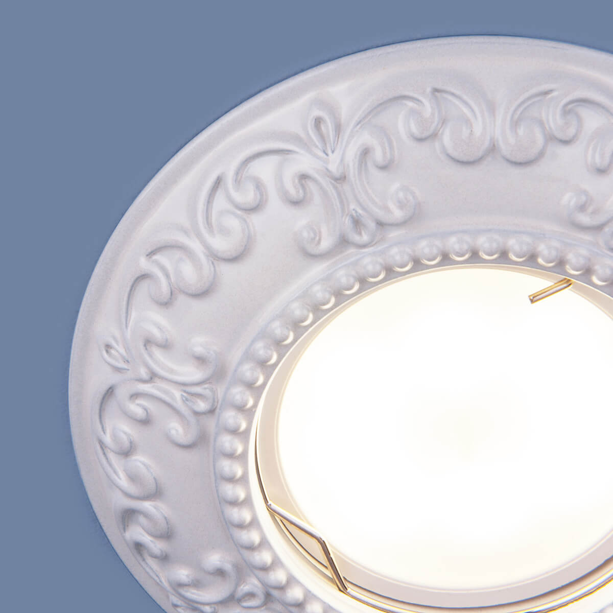 Встраиваемый светильник Elektrostandard 7009 MR16 WH белый 4690389098000