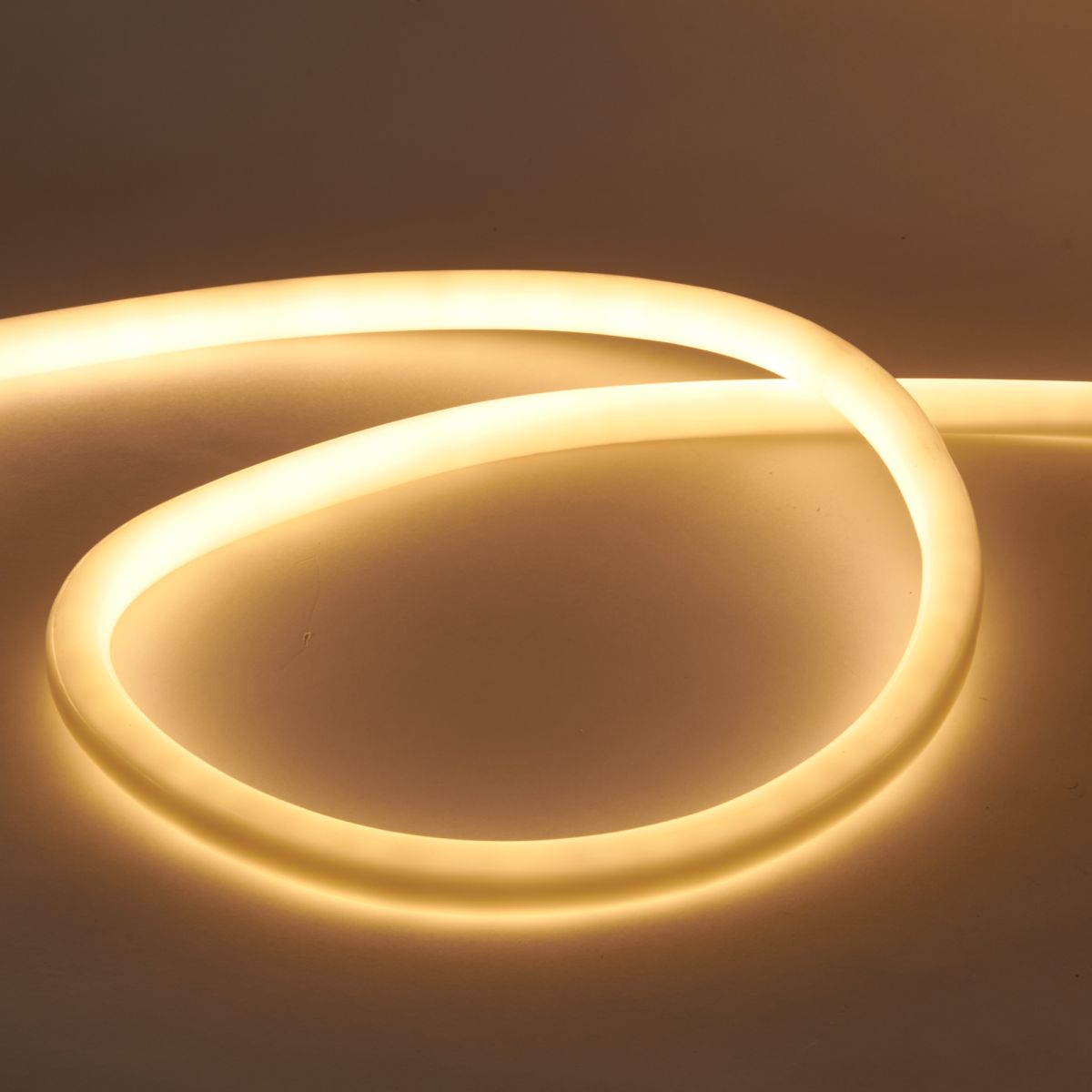 Комплект гибкого неона Uniel ULS-N40-2835-120LED/m-16mm-IP68-DC24V-10W/m-5M-3000K NEON SET01 UL-00012843