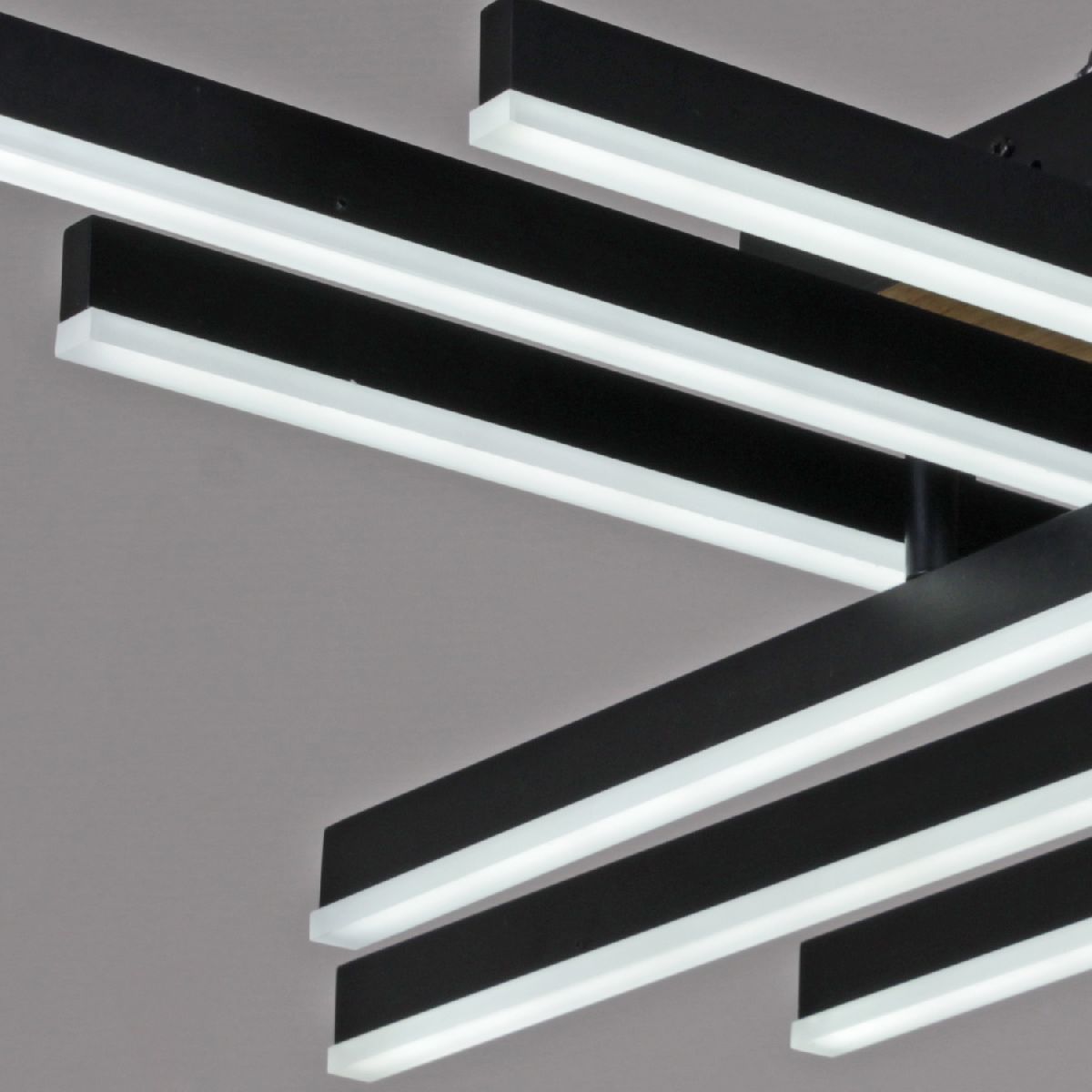 Потолочная люстра Reluce 09439-0.3-06