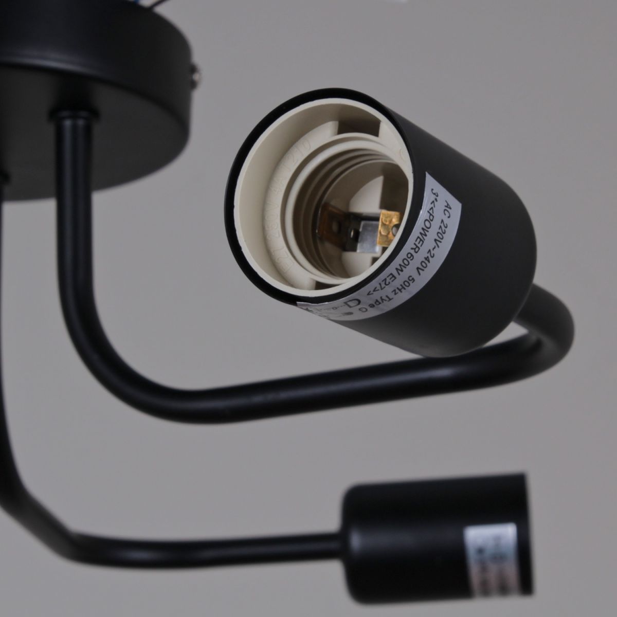 Потолочная люстра Reluce 01728-0.3-03 BK