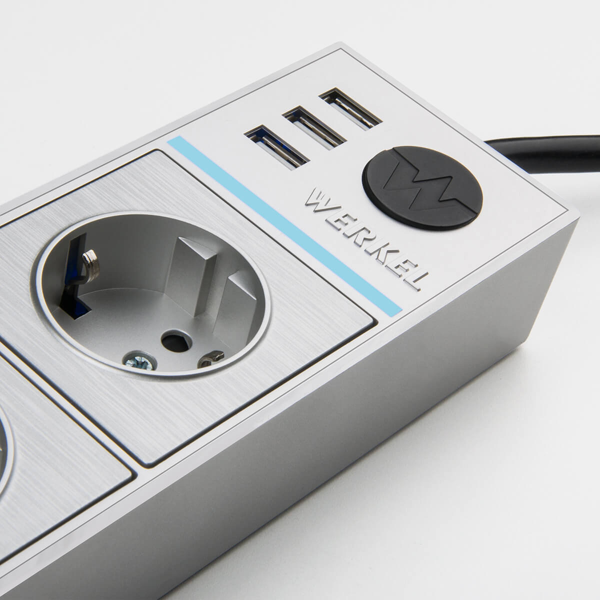 Розеточный блок 4гн 3USB х 1,7м с/з Werkel WL20-04-03 4690389128394