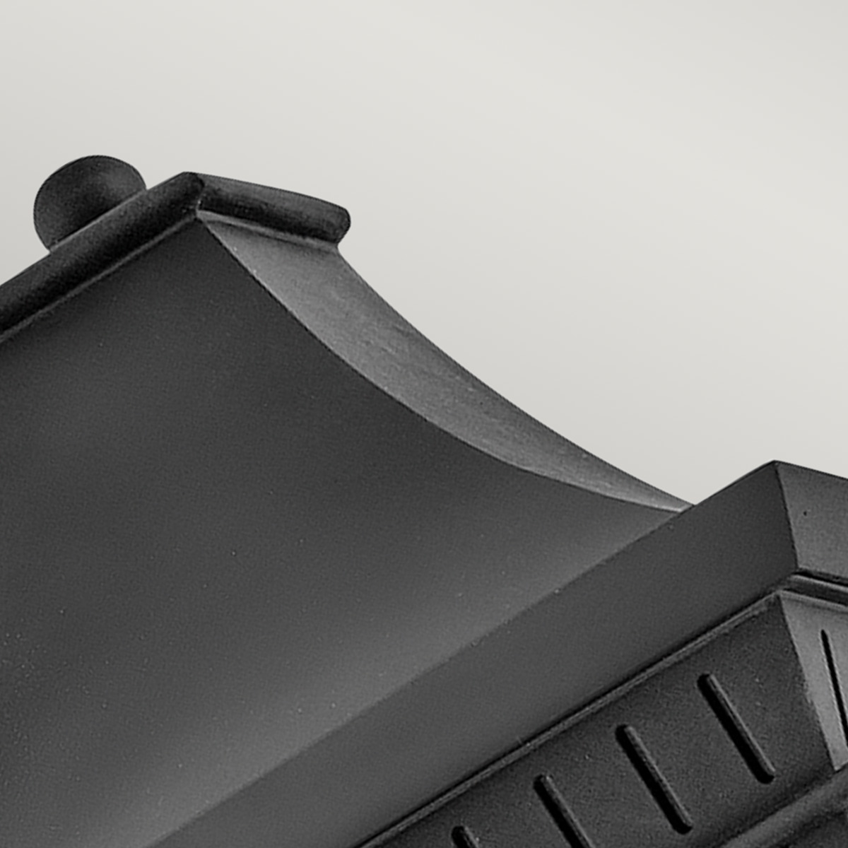 Уличный настенный светильник Hinkley HK-CHAPEL-HILL7-MB