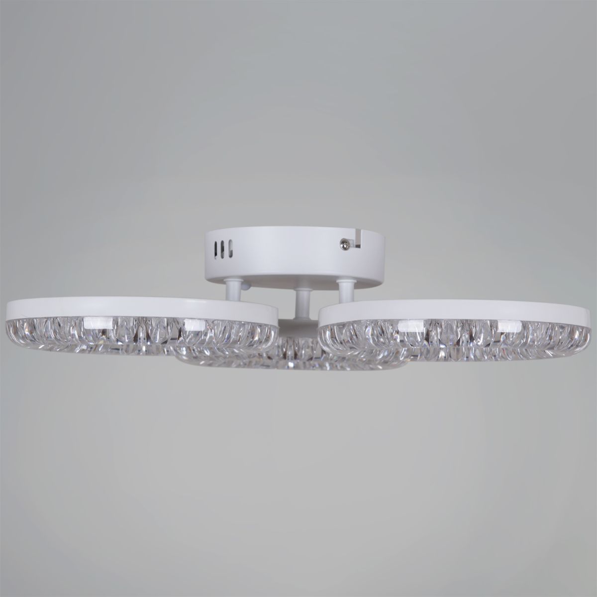 Потолочная люстра Reluce 09847-0.3-03A WH