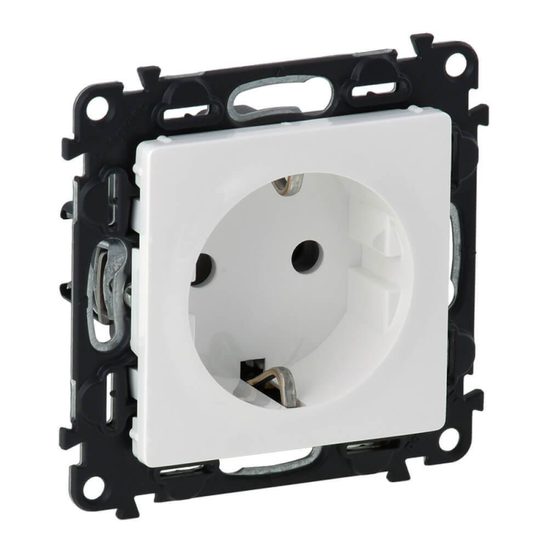 Розетка Legrand Valena Life 16A 250V с/з с защитными шторками винтовой зажим белая 753424