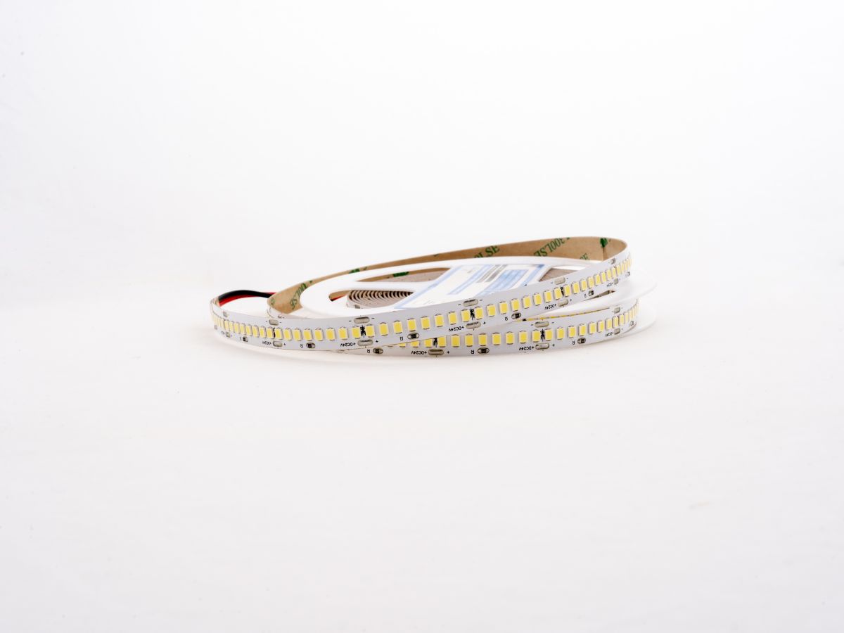 Светодиодная лента LEDS POWER 2835 240/м (22Вт/м) 24В холодная, серия ПРО140 005287