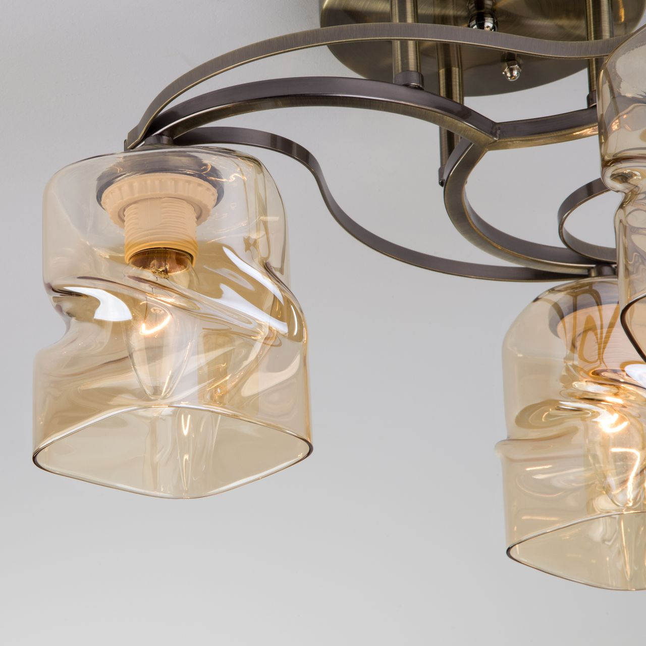 Потолочная люстра Eurosvet Brice 30158/3 античная бронза