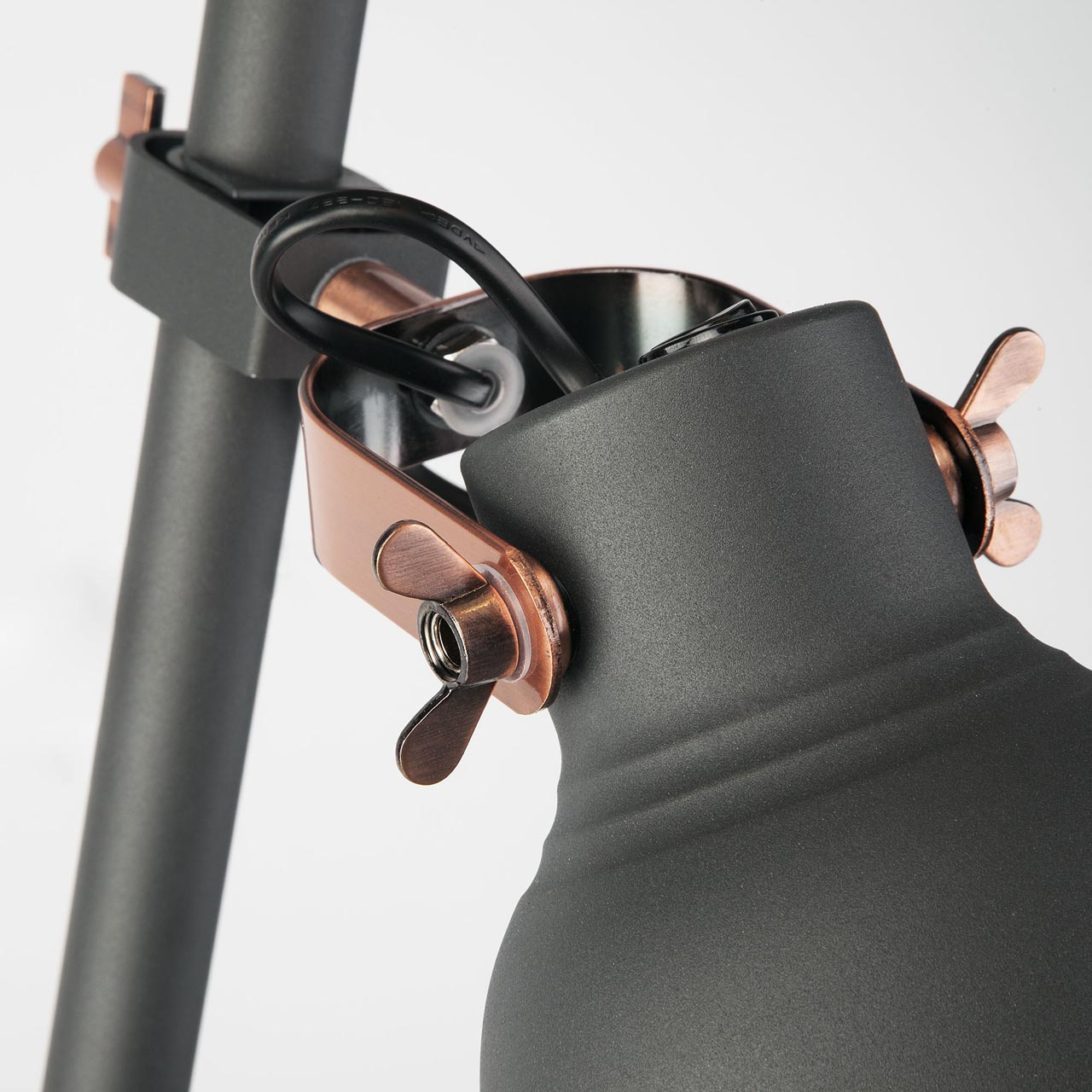 Торшер черный Eurosvet Projector 01031/3 черный