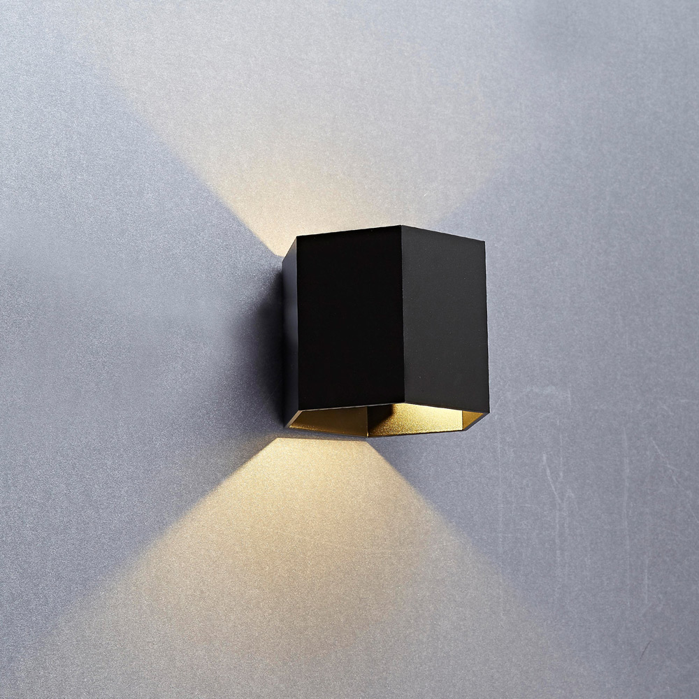 Настенный светильник Zumaline POLYGON WL 20070-BK