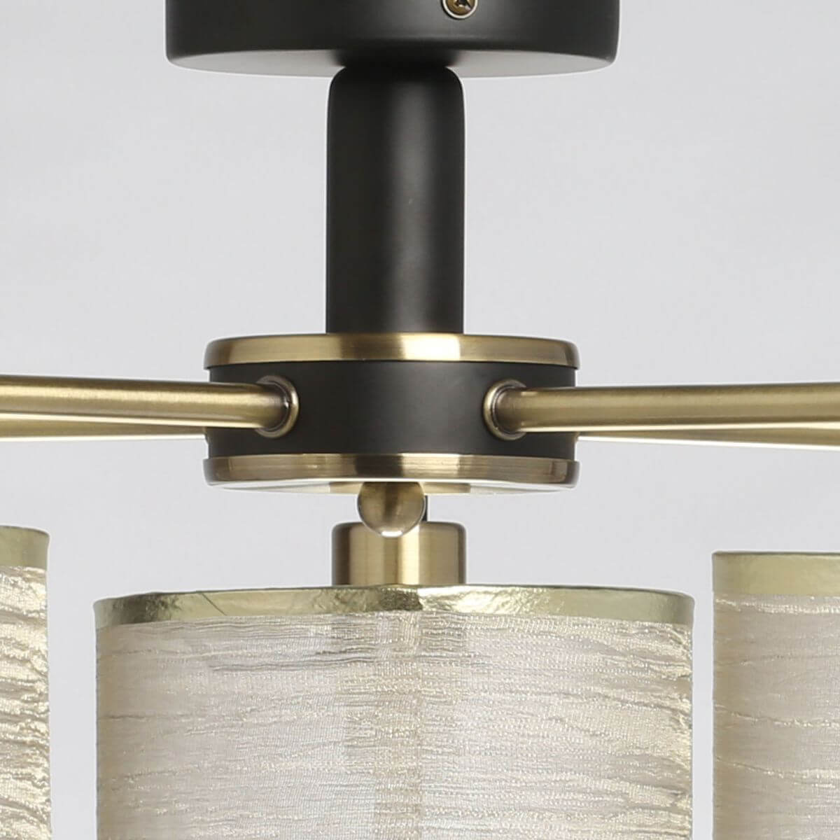 Потолочная люстра De Markt Лацио 103013005