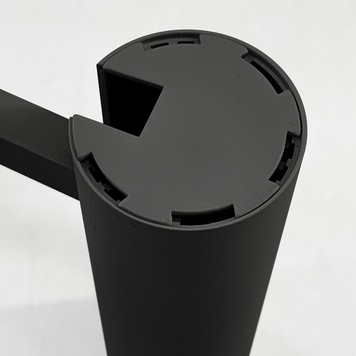 Трековый светильник SWG TL3P-BL-10-WW 008844