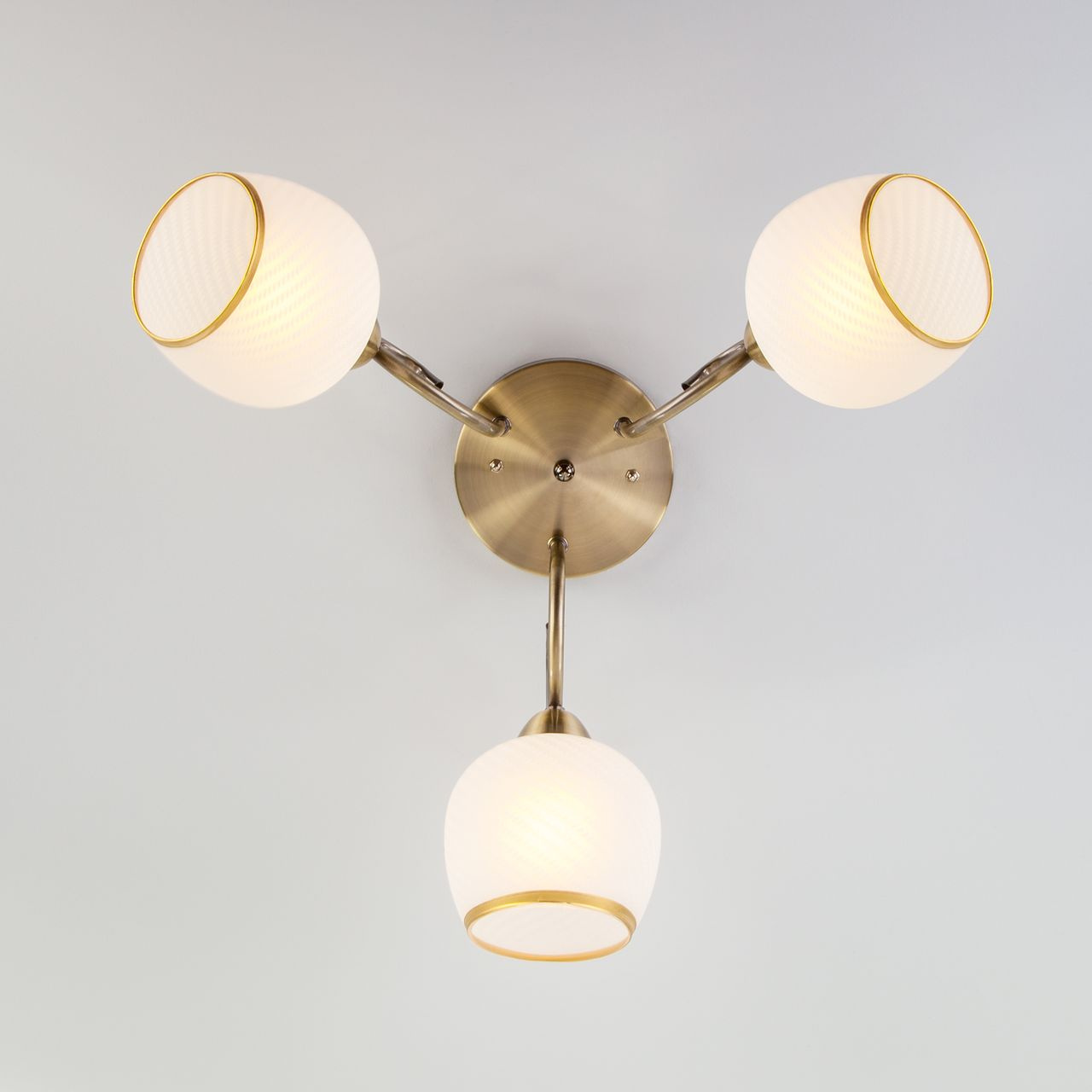 Потолочная люстра Eurosvet Brooksy 30159/3 античная бронза