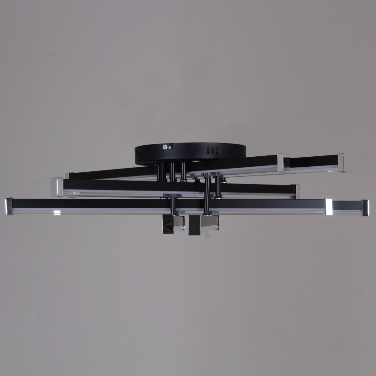 Потолочная люстра Reluce 63090-0.3-08 BK