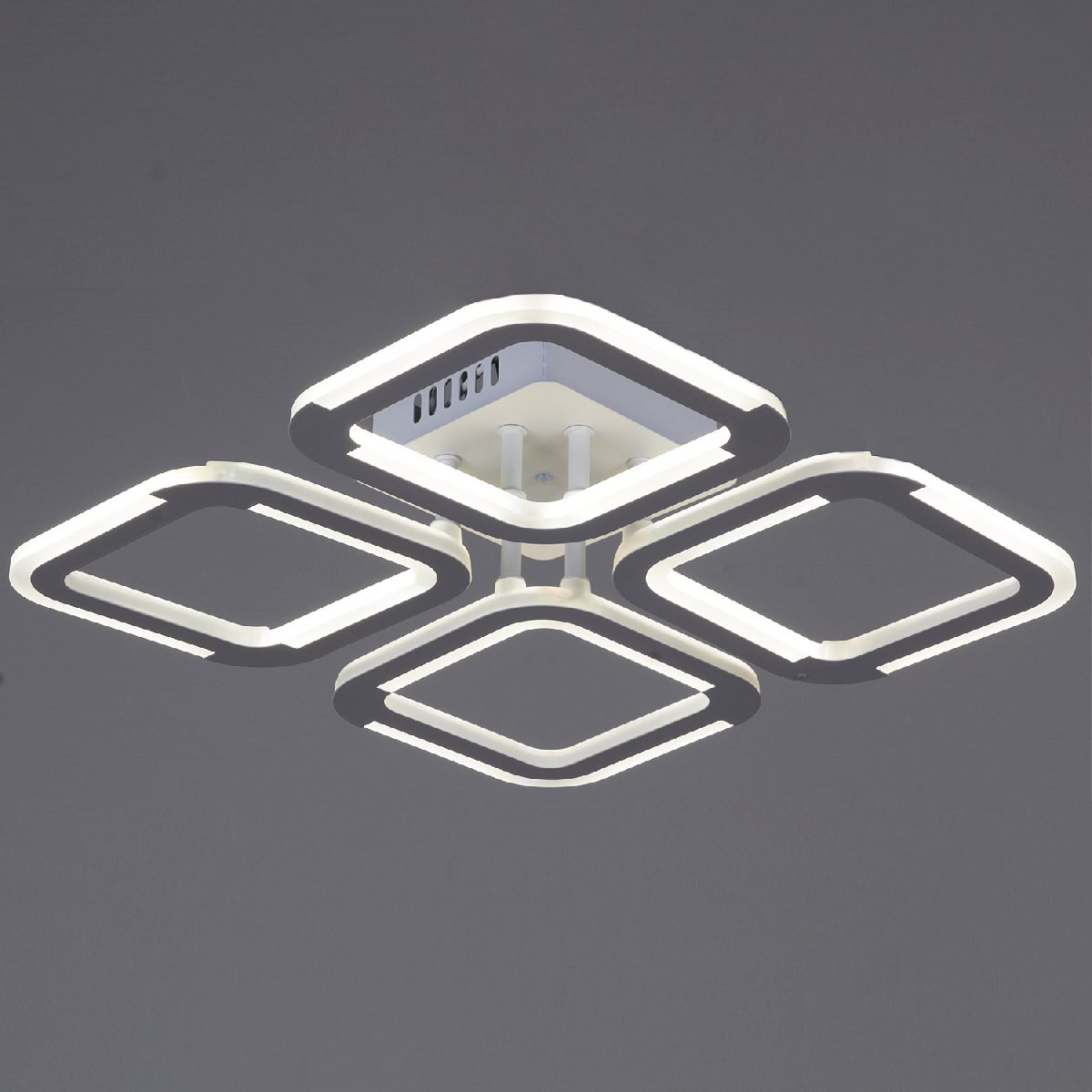 Потолочная люстра Reluce 09821-3.3-04 WH