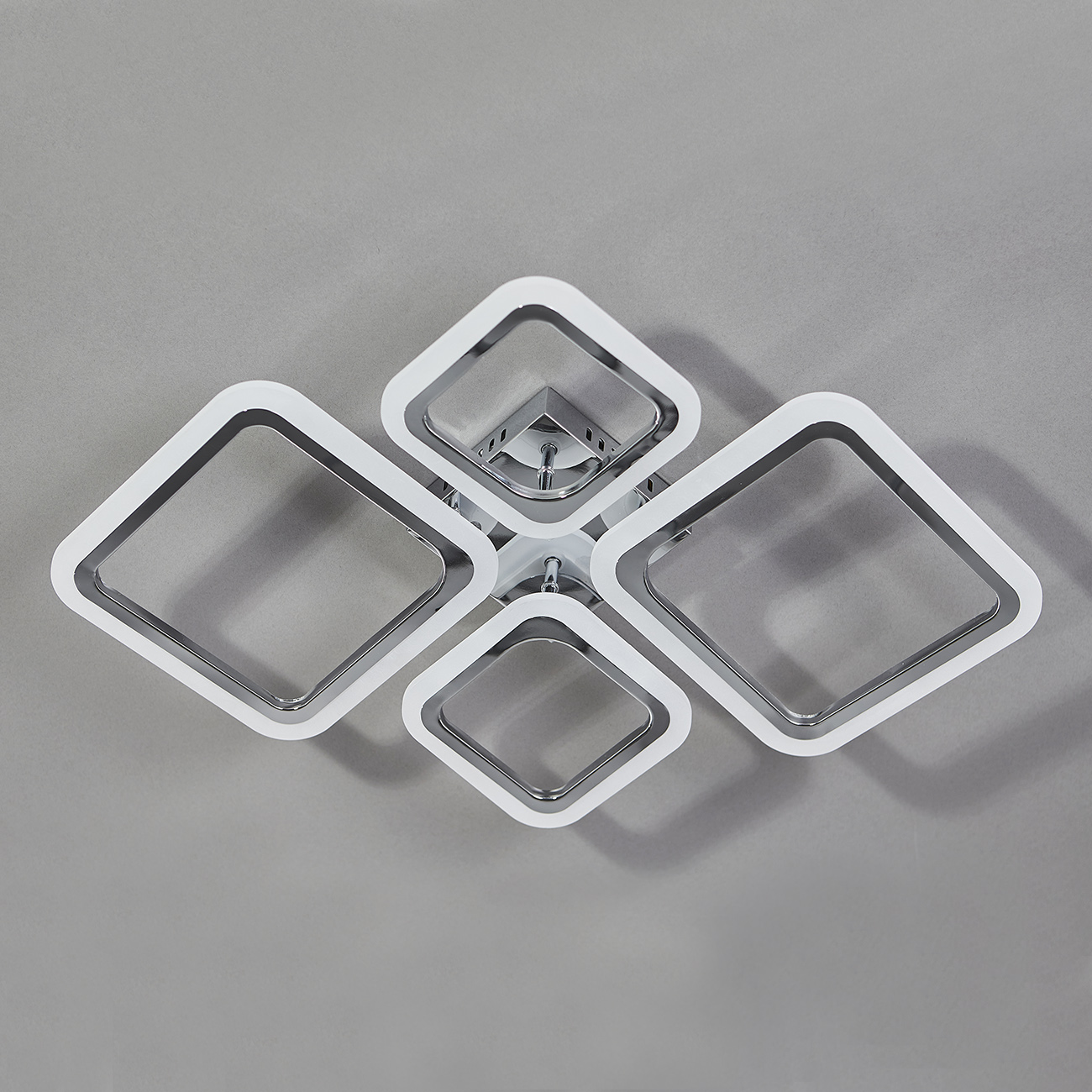 Потолочная люстра Escada Attic 10219/4LED Chrome 66W