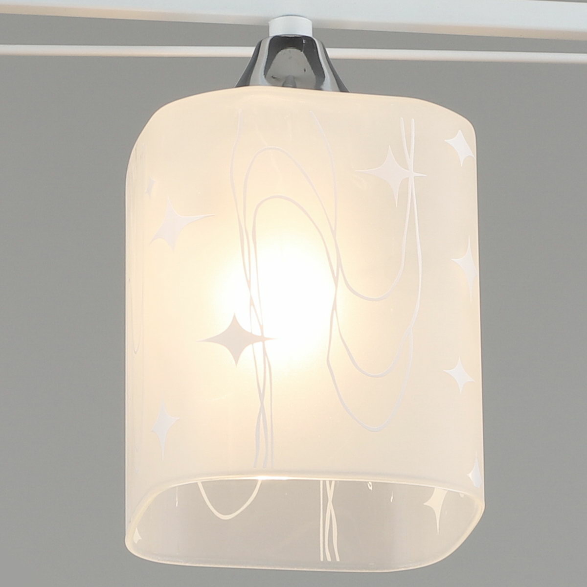 Люстра на штанге Reluce 01698-0.3-03